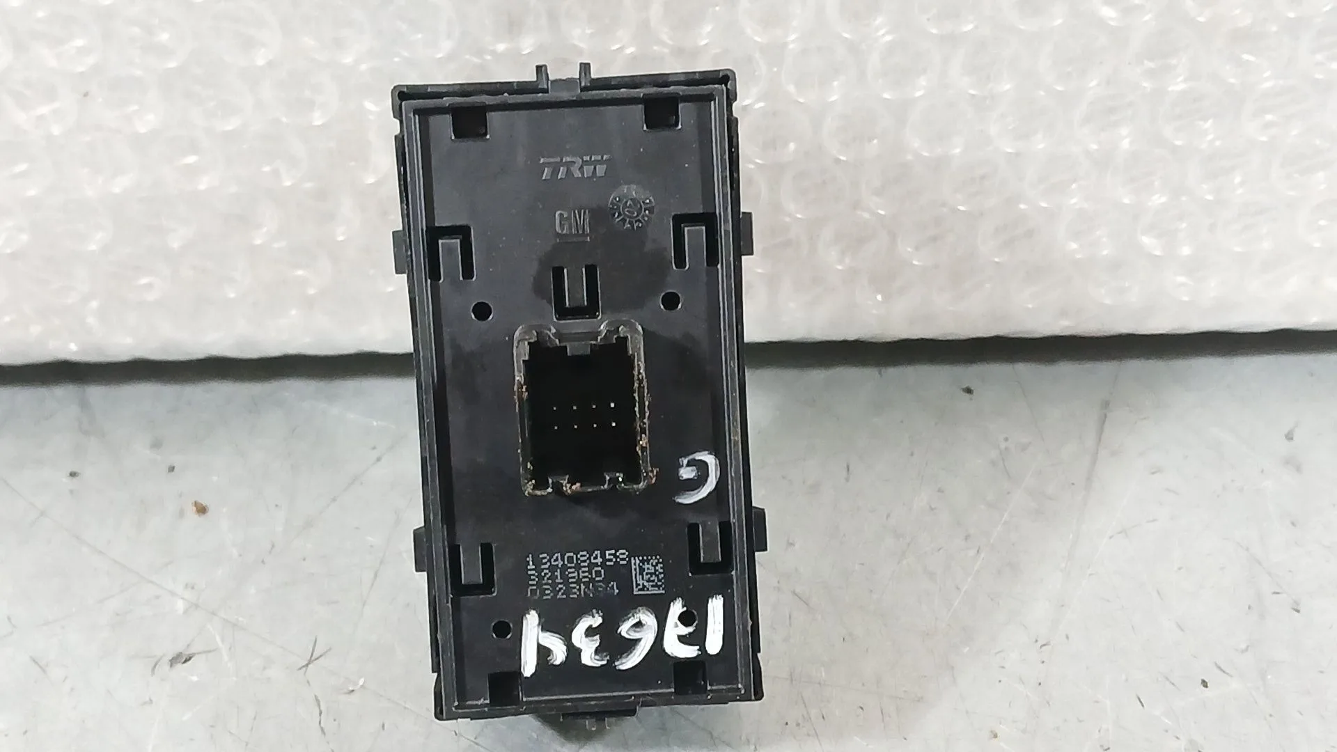 Mando Elevalunas Delantero Izquierdo para Opel Astra K (B16)