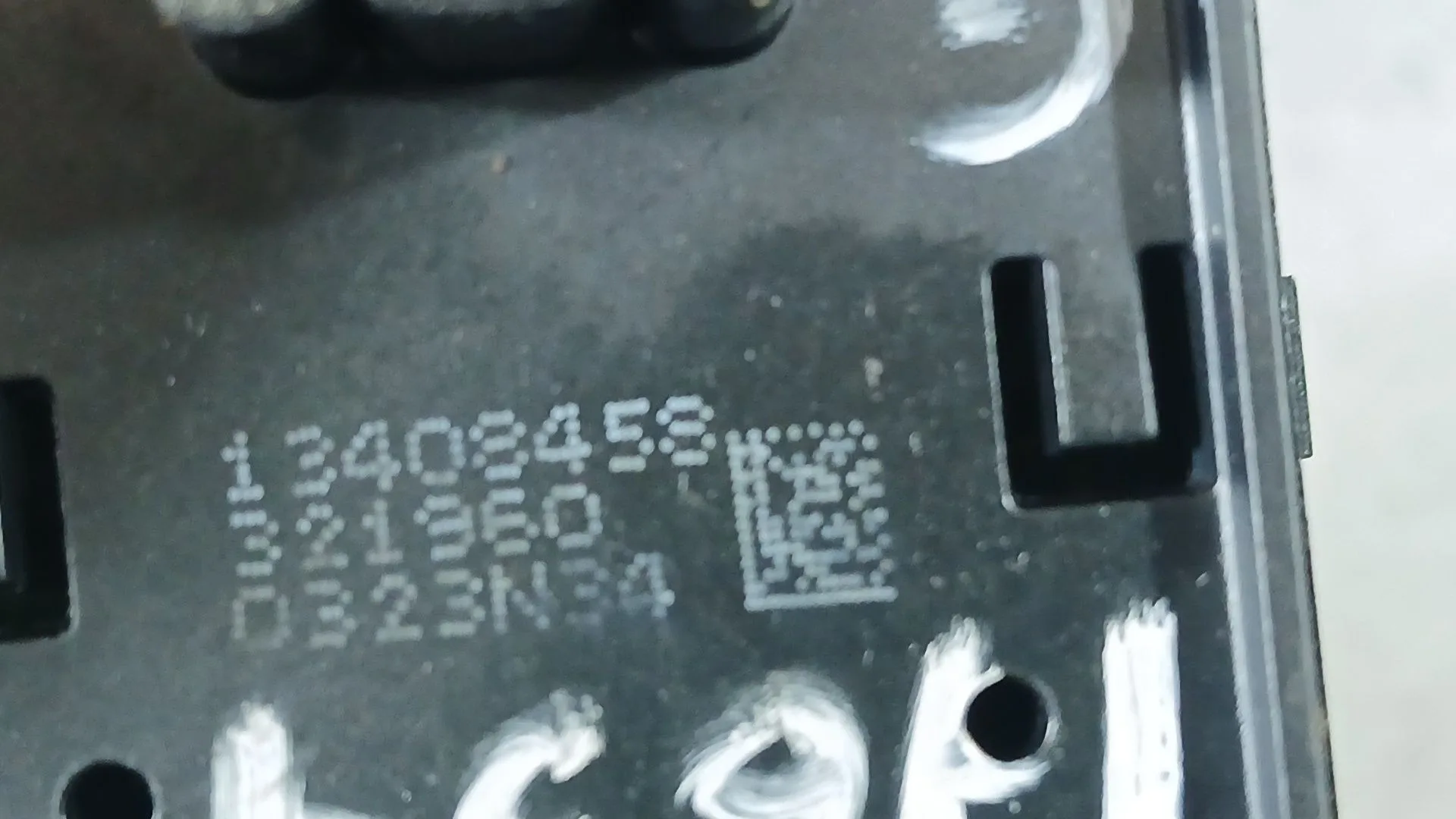 Mando Elevalunas Delantero Izquierdo para Opel Astra K (B16)