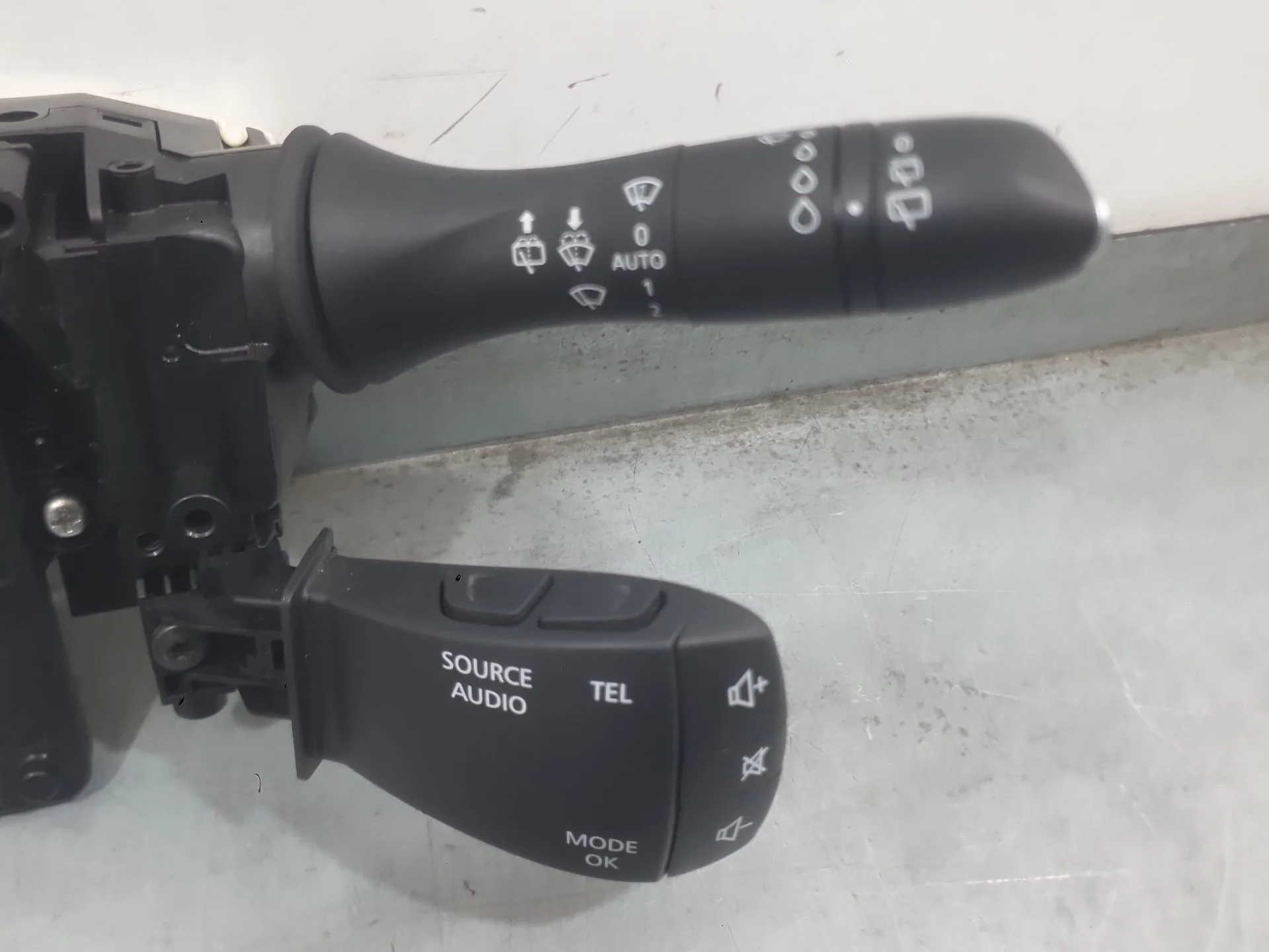 Mando Luces Y Limpia para Renault Megane Iv Hatchback (B9A/M/N_)
