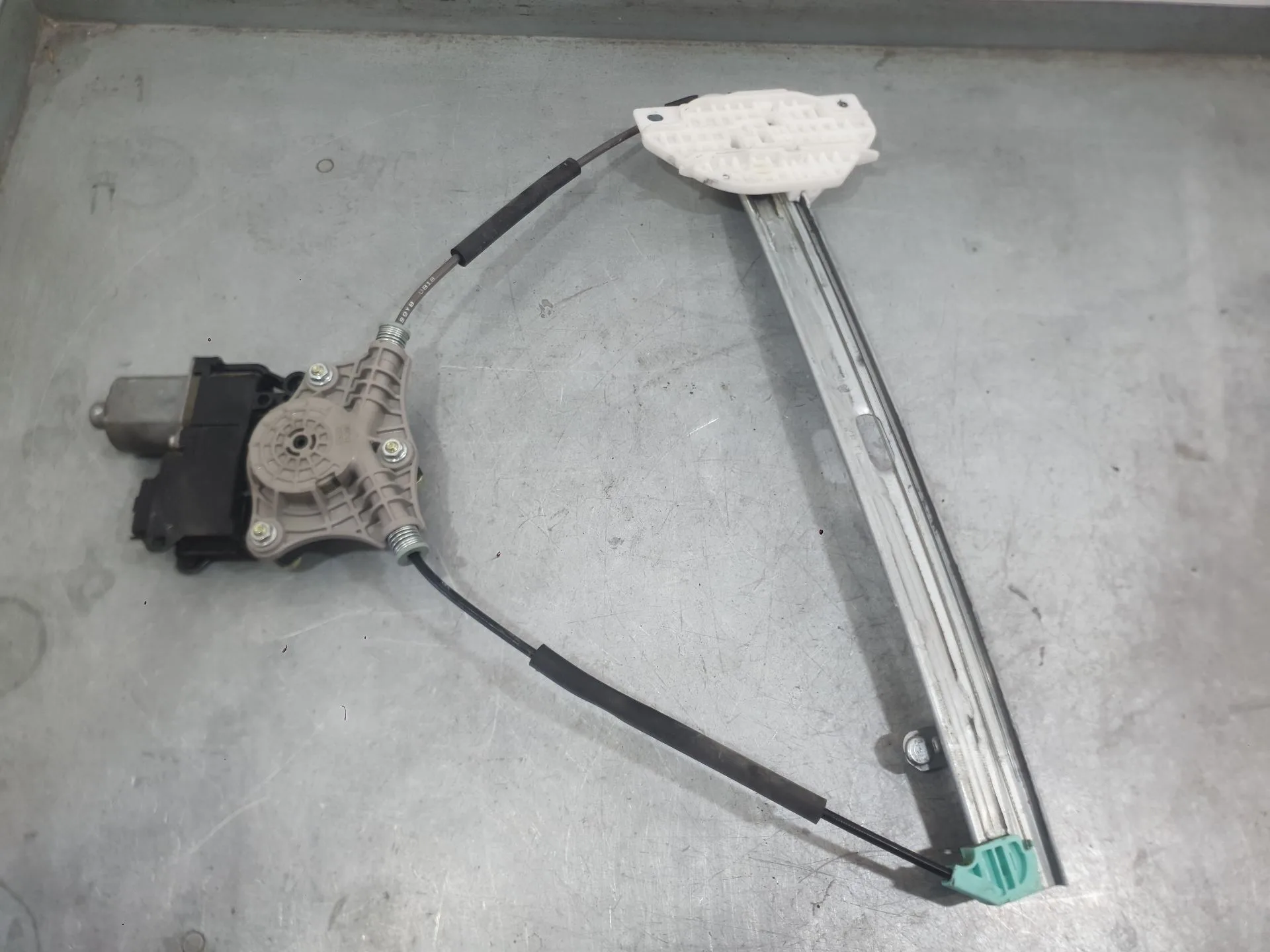 Elevalunas Delantero Izquierdo para Kia Stonic (Yb)