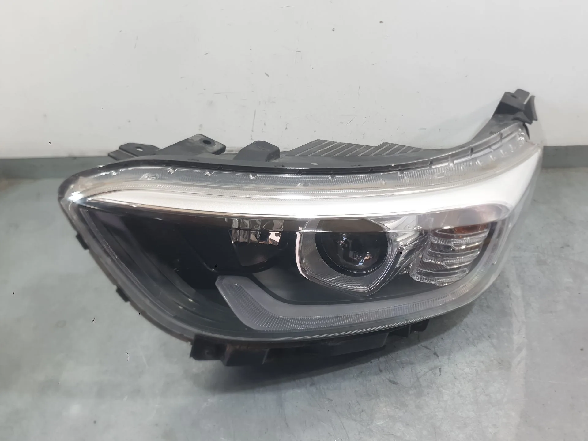Faro Izquierdo para Kia Stonic (Yb)