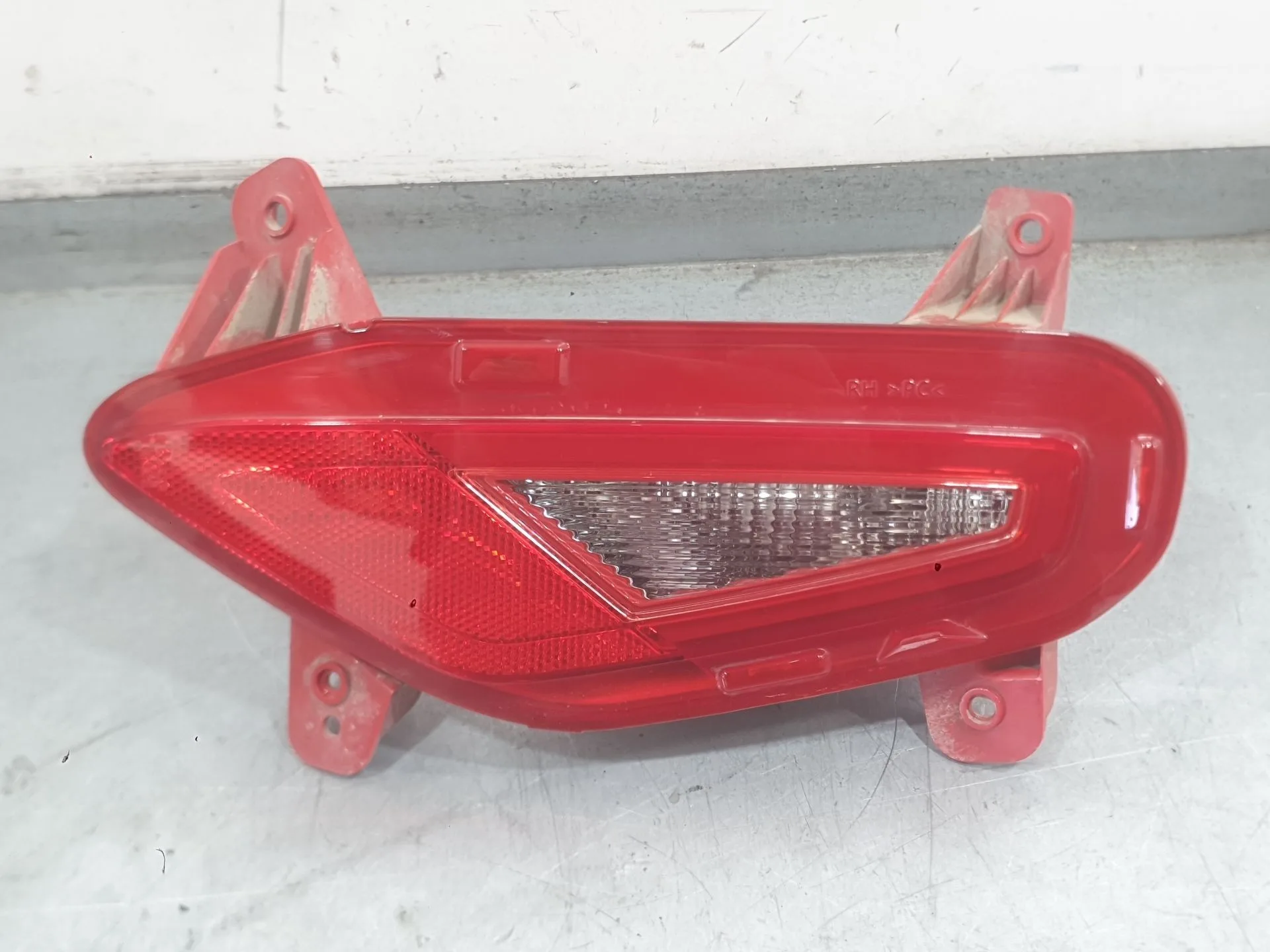 Piloto Trasero Derecho Paragolpes para Kia Stonic (Yb)