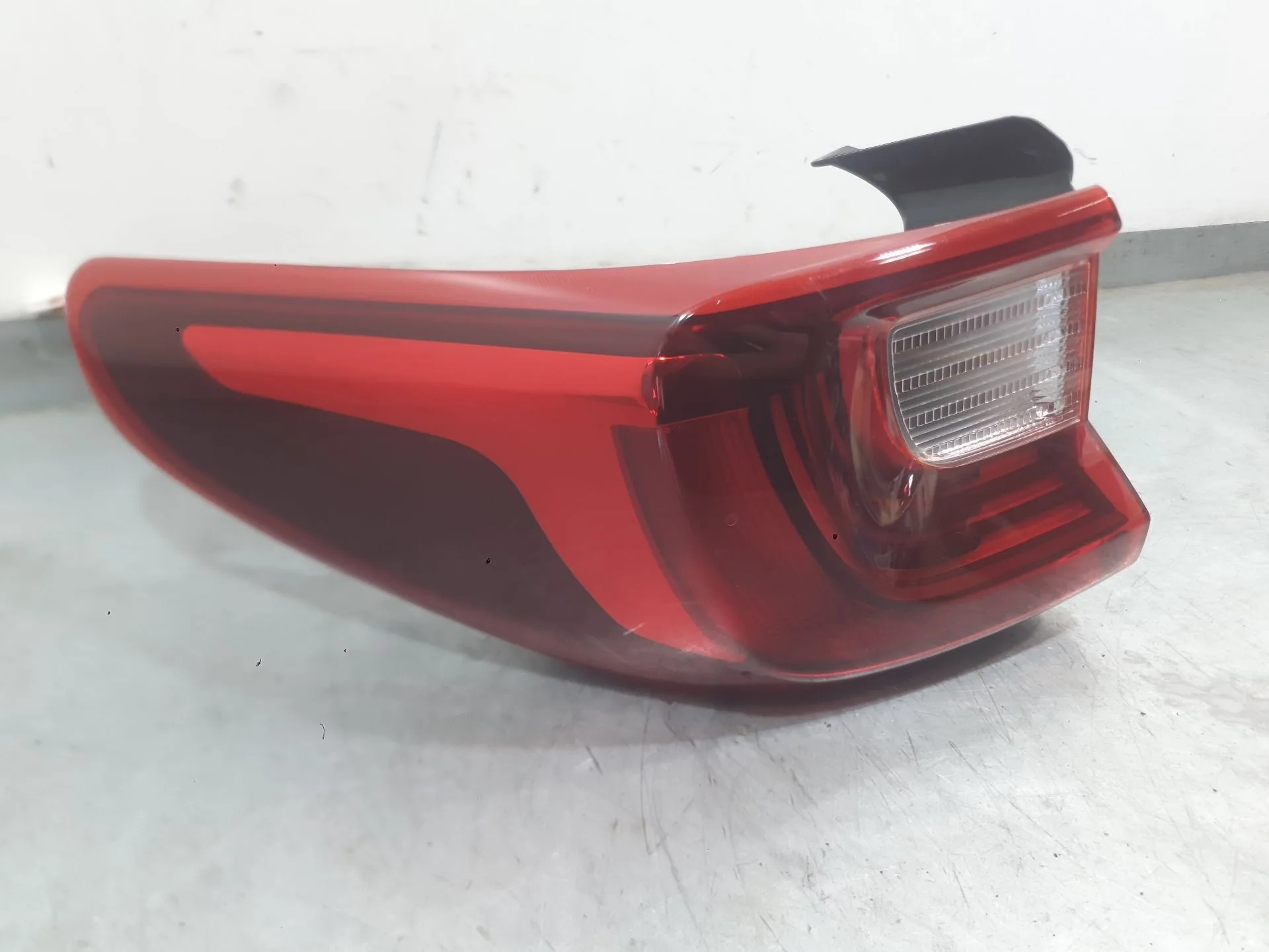 Piloto Trasero Izquierdo Interior para Kia Stonic (Yb)