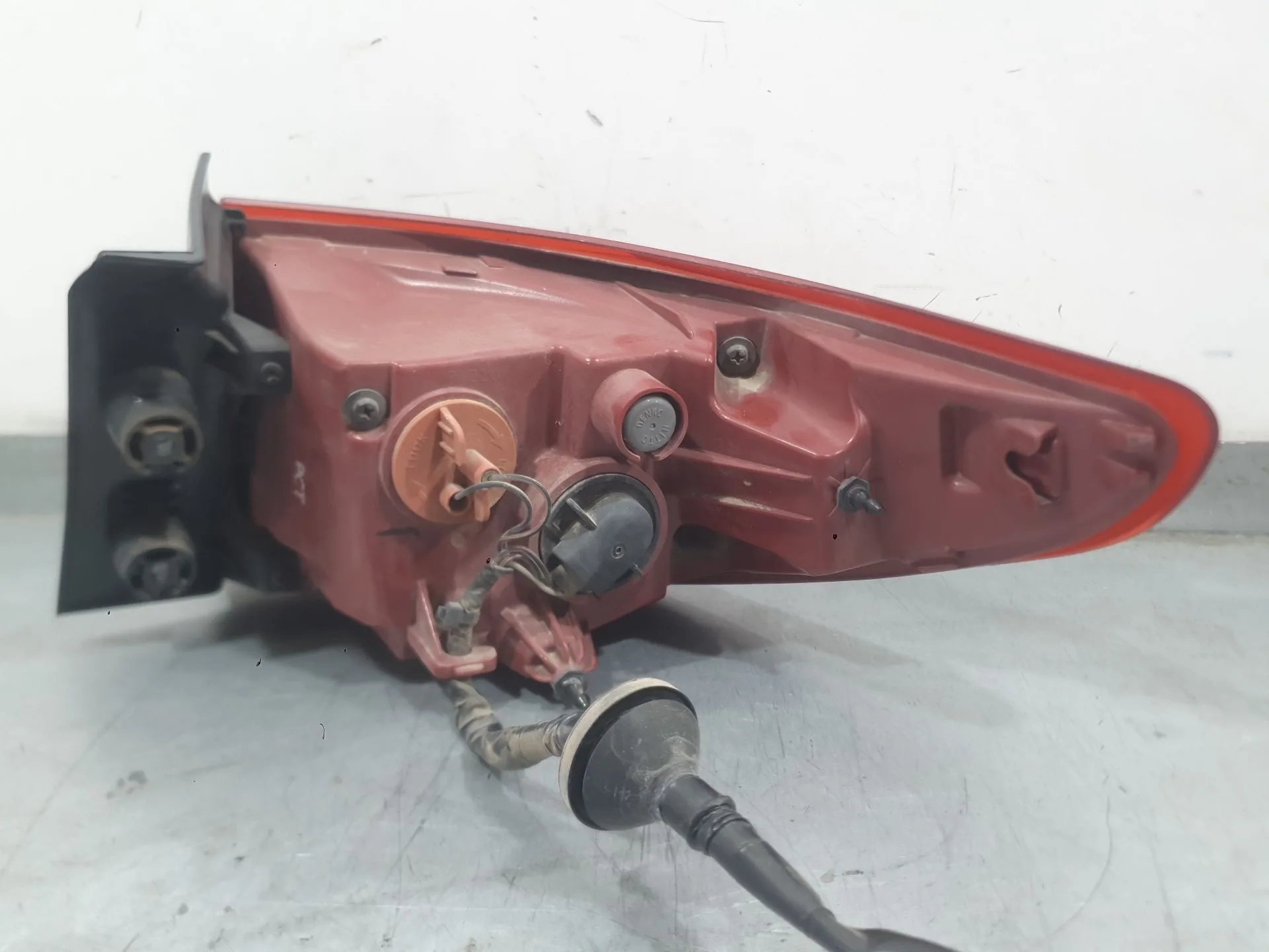 Piloto Trasero Izquierdo Interior para Kia Stonic (Yb)
