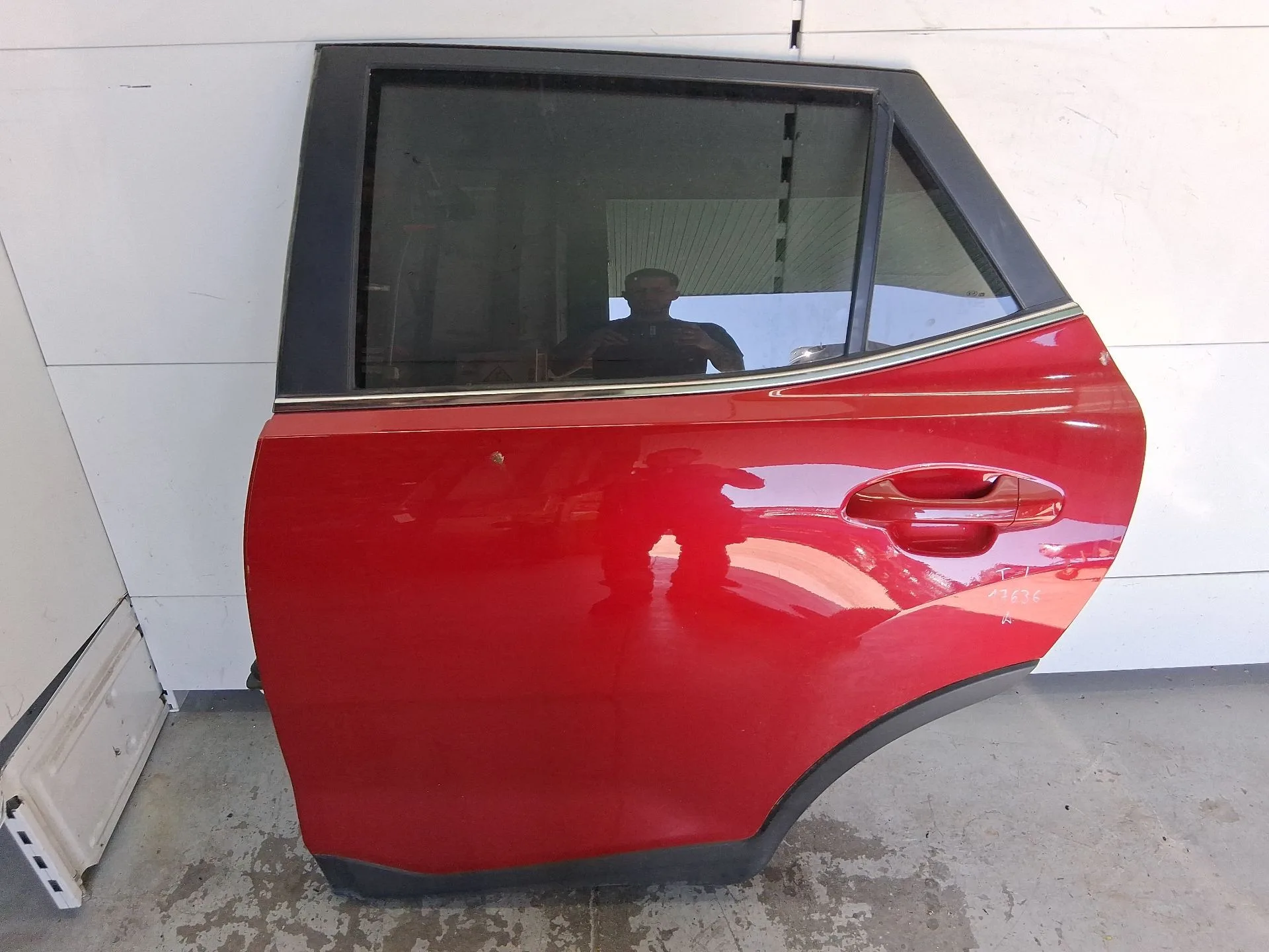 Puerta Trasera Izquierda para Kia Stonic (Yb)