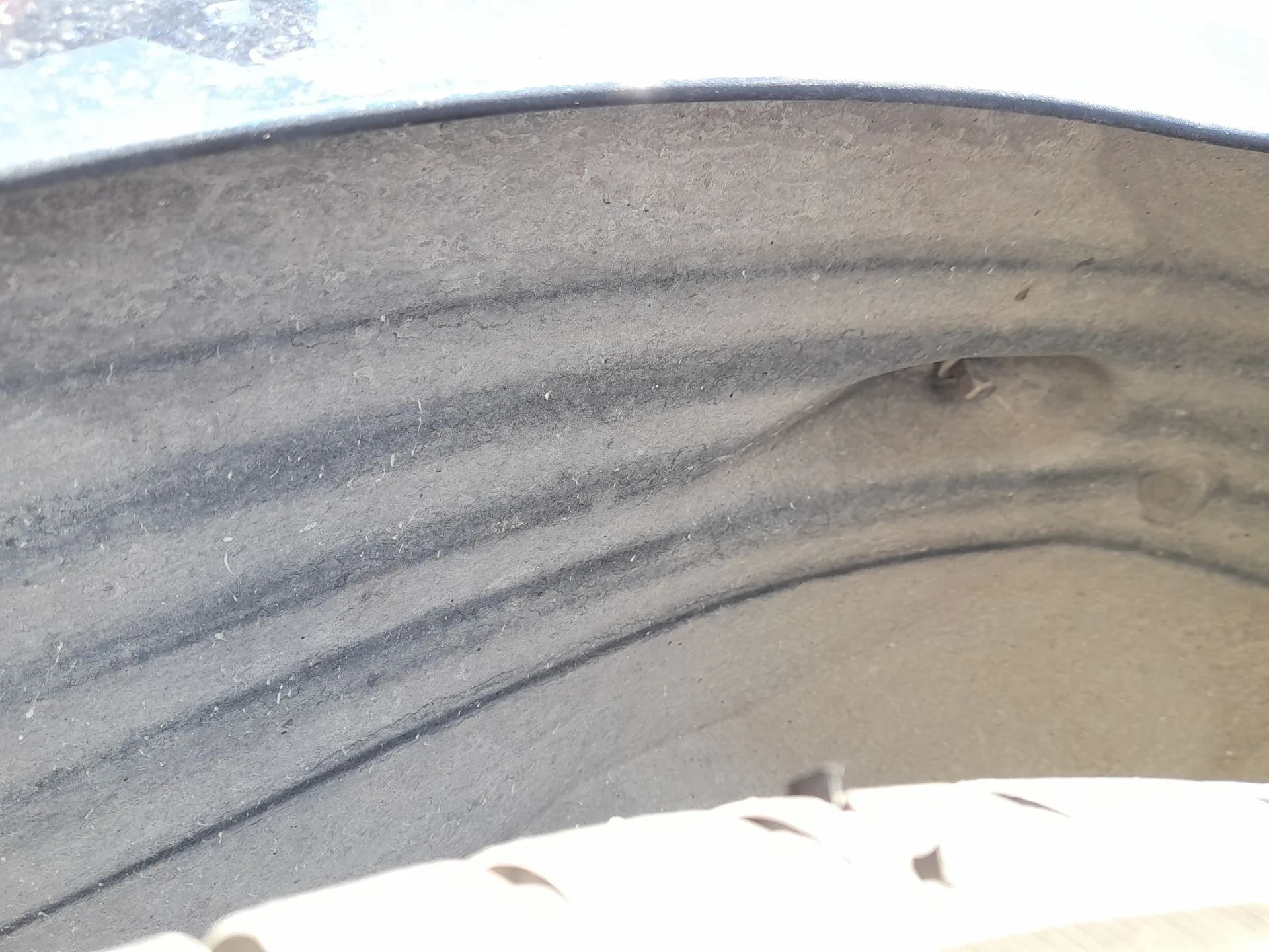 Plastico Pase Rueda Tras. Izq. para Opel Astra K (B16)