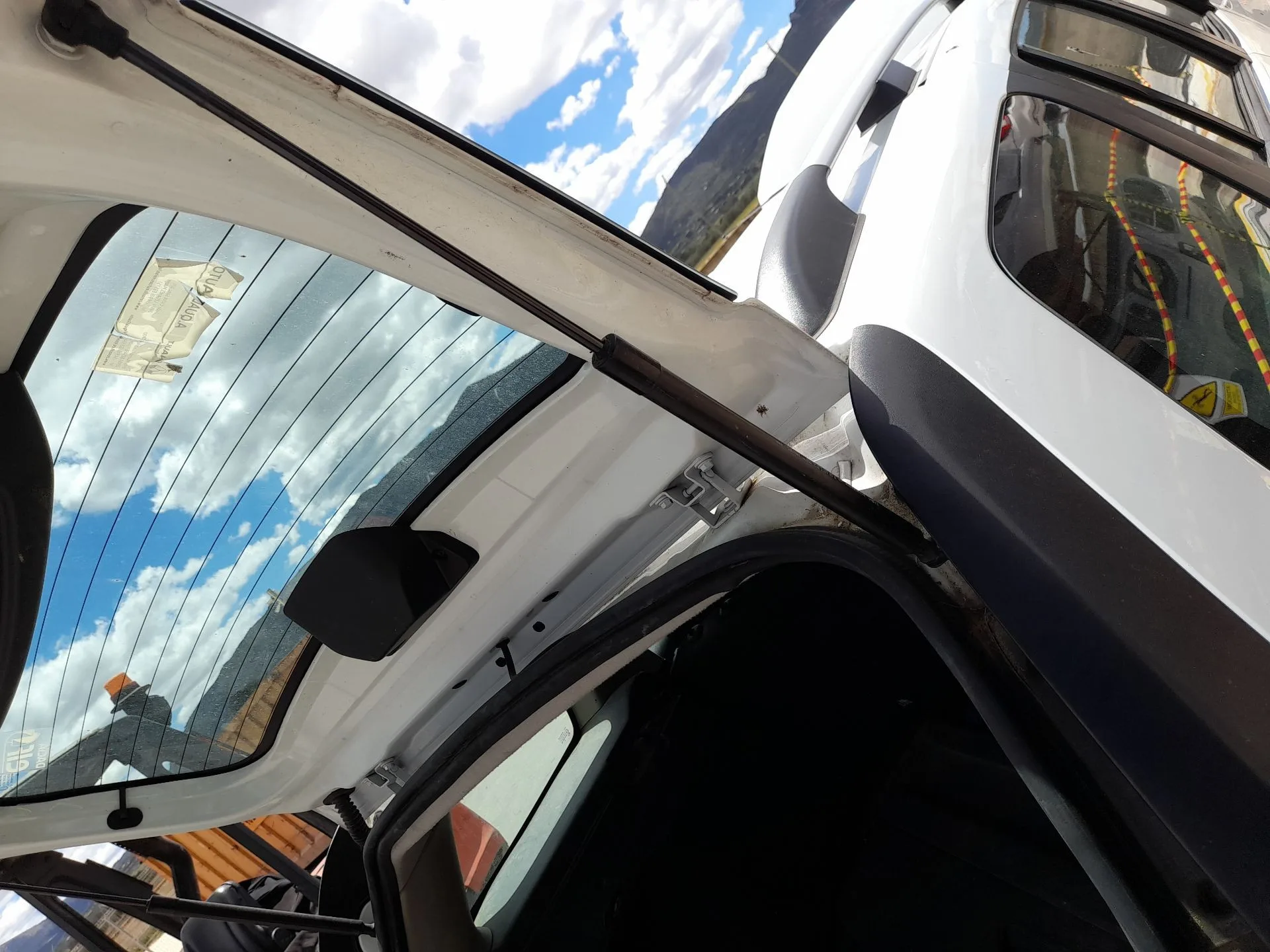 Amortiguadores Maletero / Porton para Dacia Logan Ii