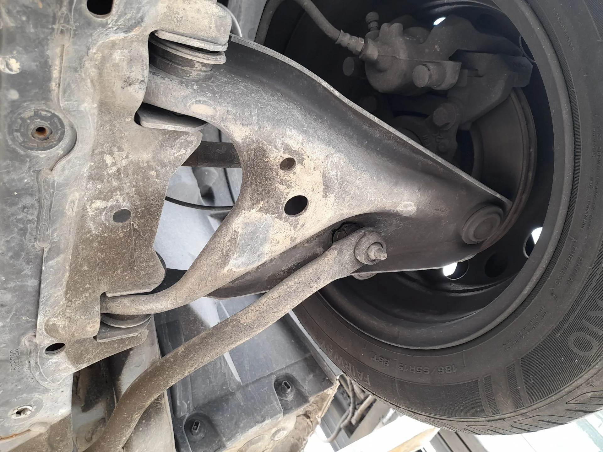 Brazo Suspension Inferior Delantero Izquierdo para Dacia Logan Ii