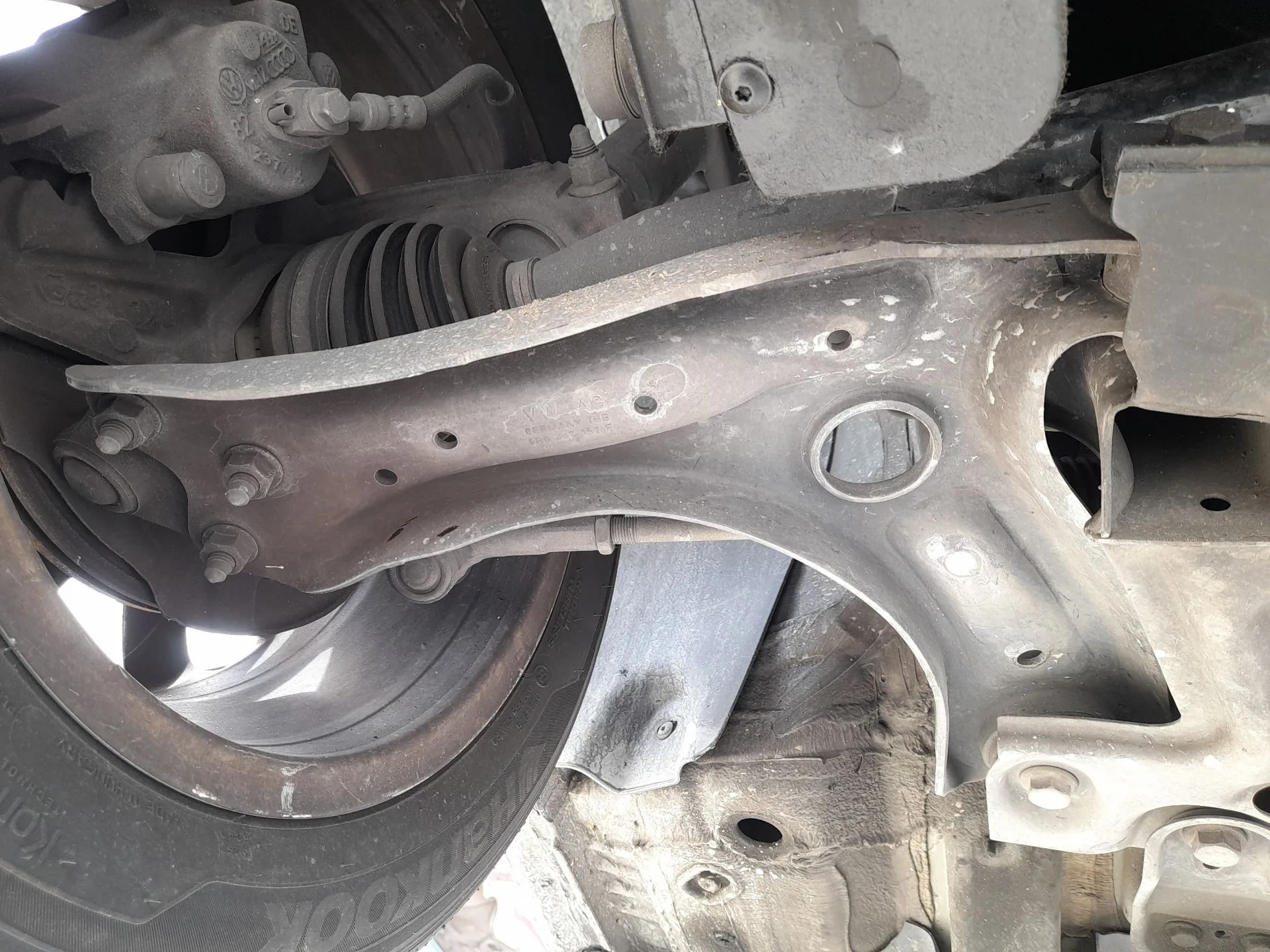 Brazo Suspension Inferior Delantero Derecho para Seat Ibiza Iv (6J5, 6P1)