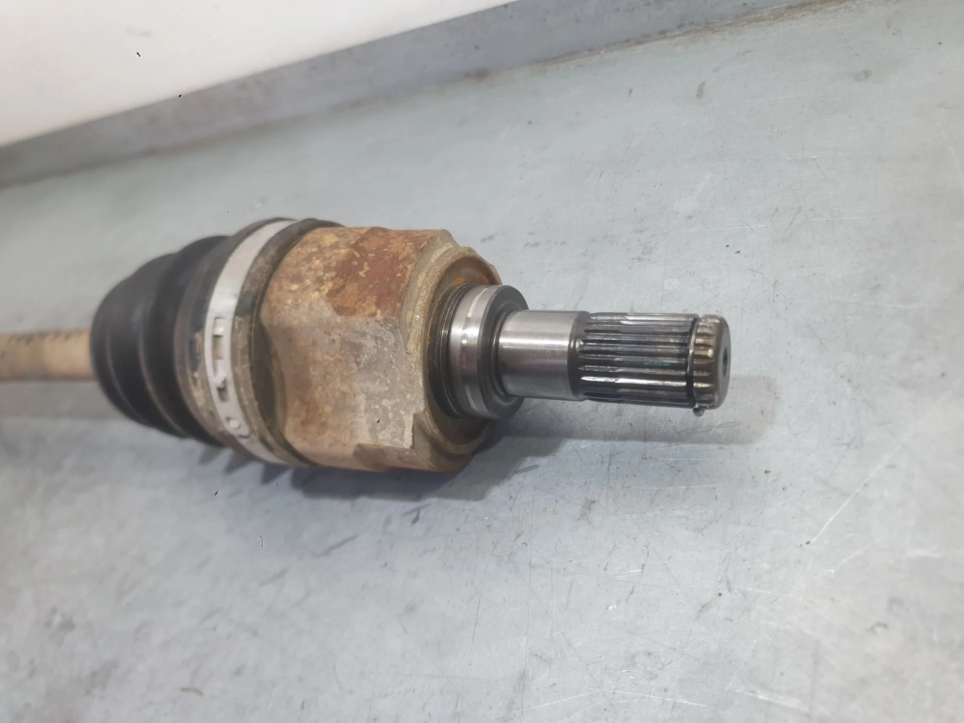 Transmision Delantera Izquierda para Hyundai I30 (Gd)