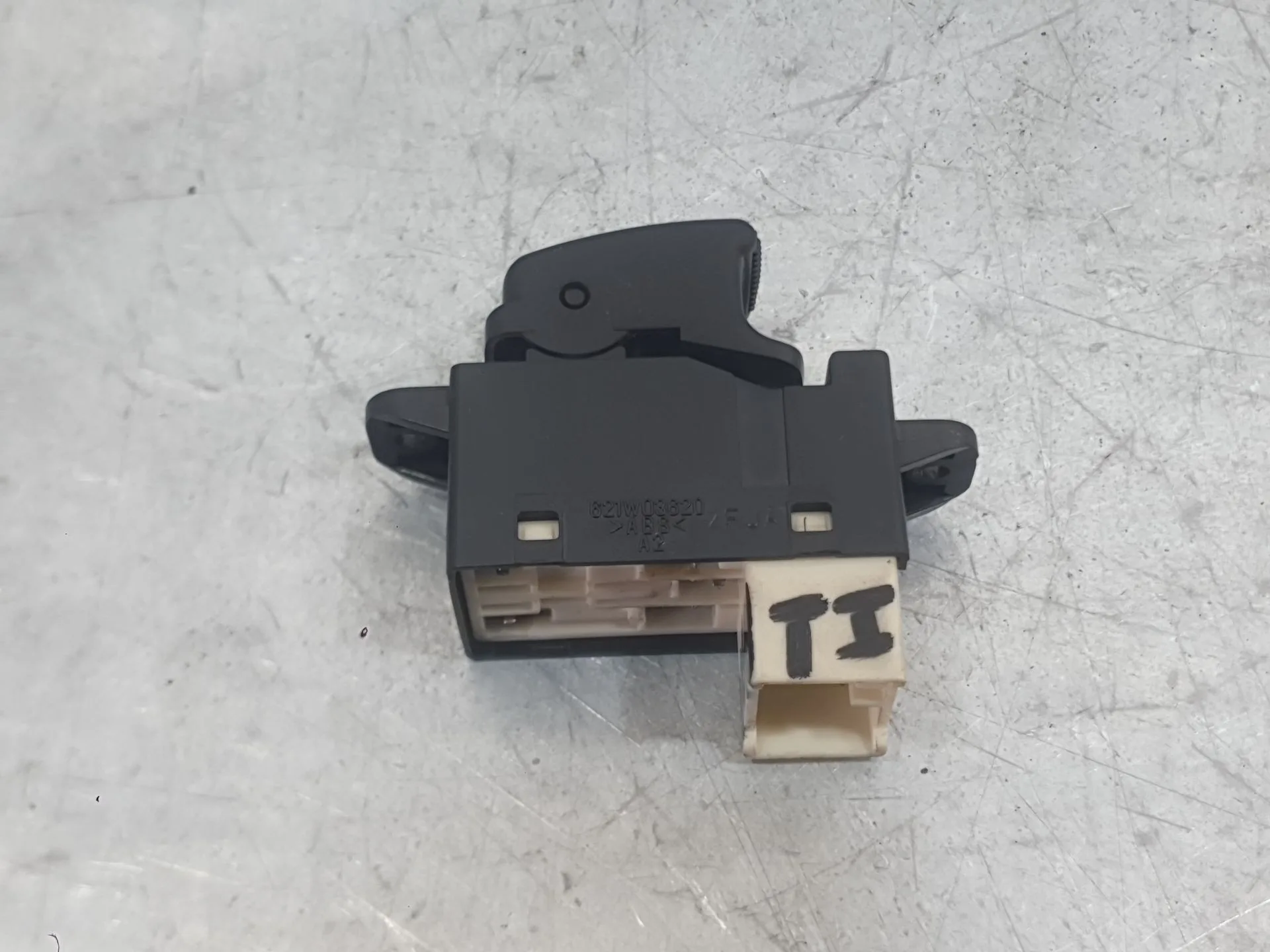 Mando Elevalunas Trasero Izquierdo para Kia Cerato I Hatchback (Ld)
