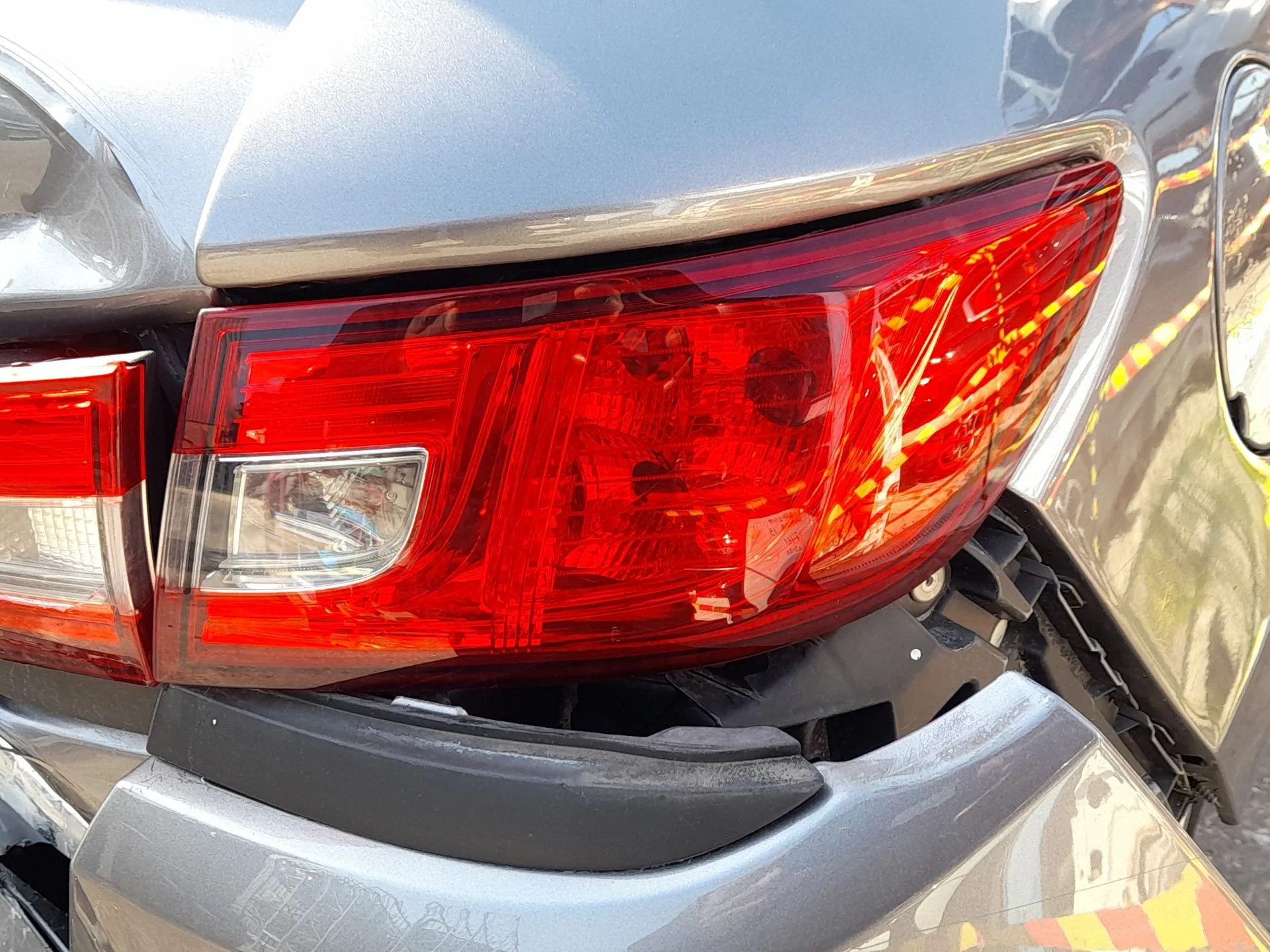 Piloto Trasero Derecho Exterior para Renault Clio Iv (Bh_)