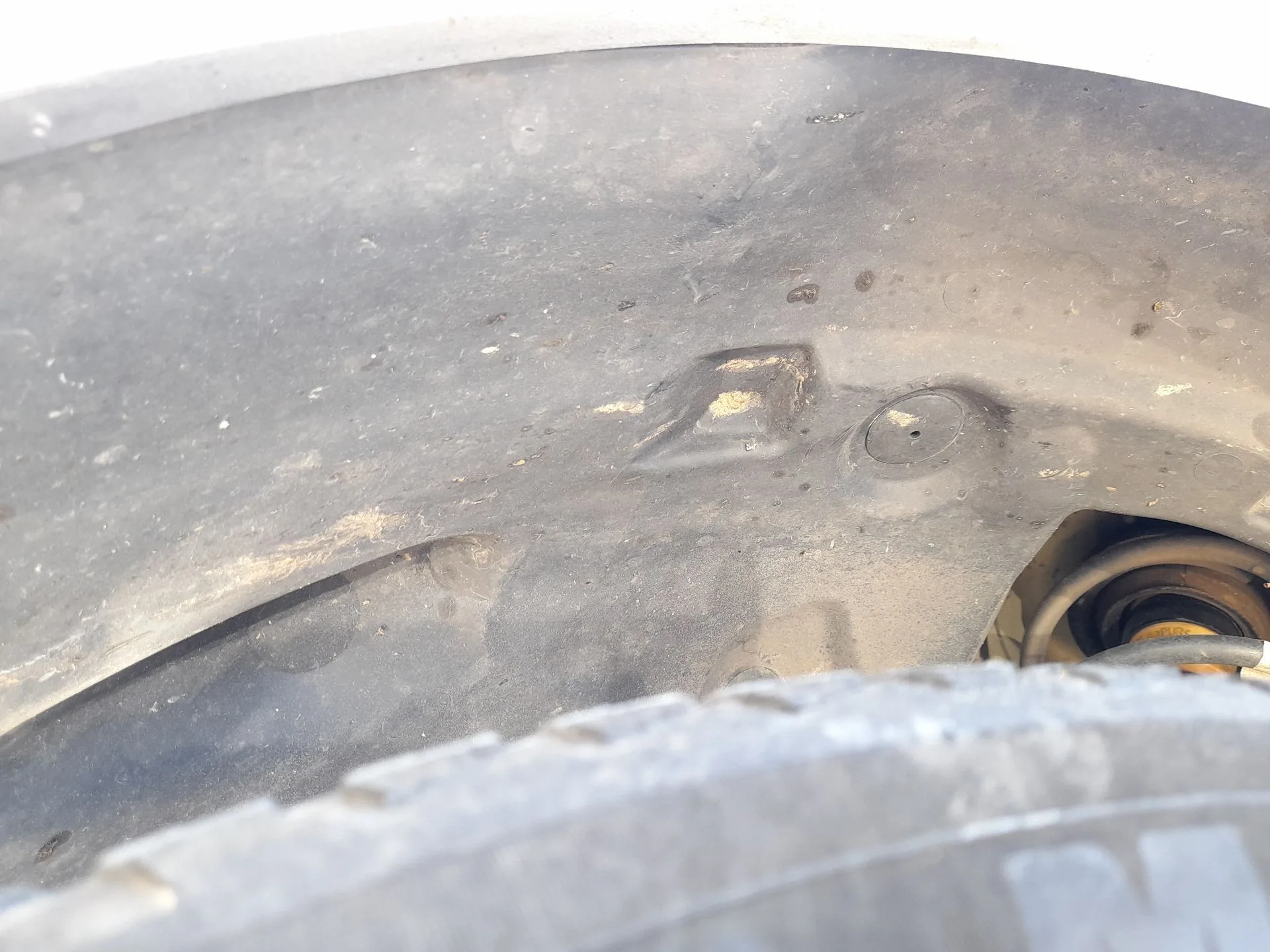 Plastico Pase Rueda Del. Dch. para Renault Clio Iv (Bh_)