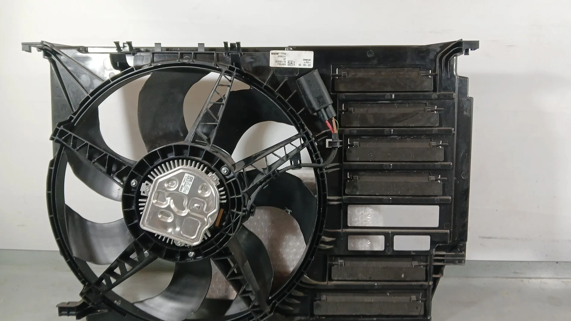Electroventilador para Bmw 1 (F40)