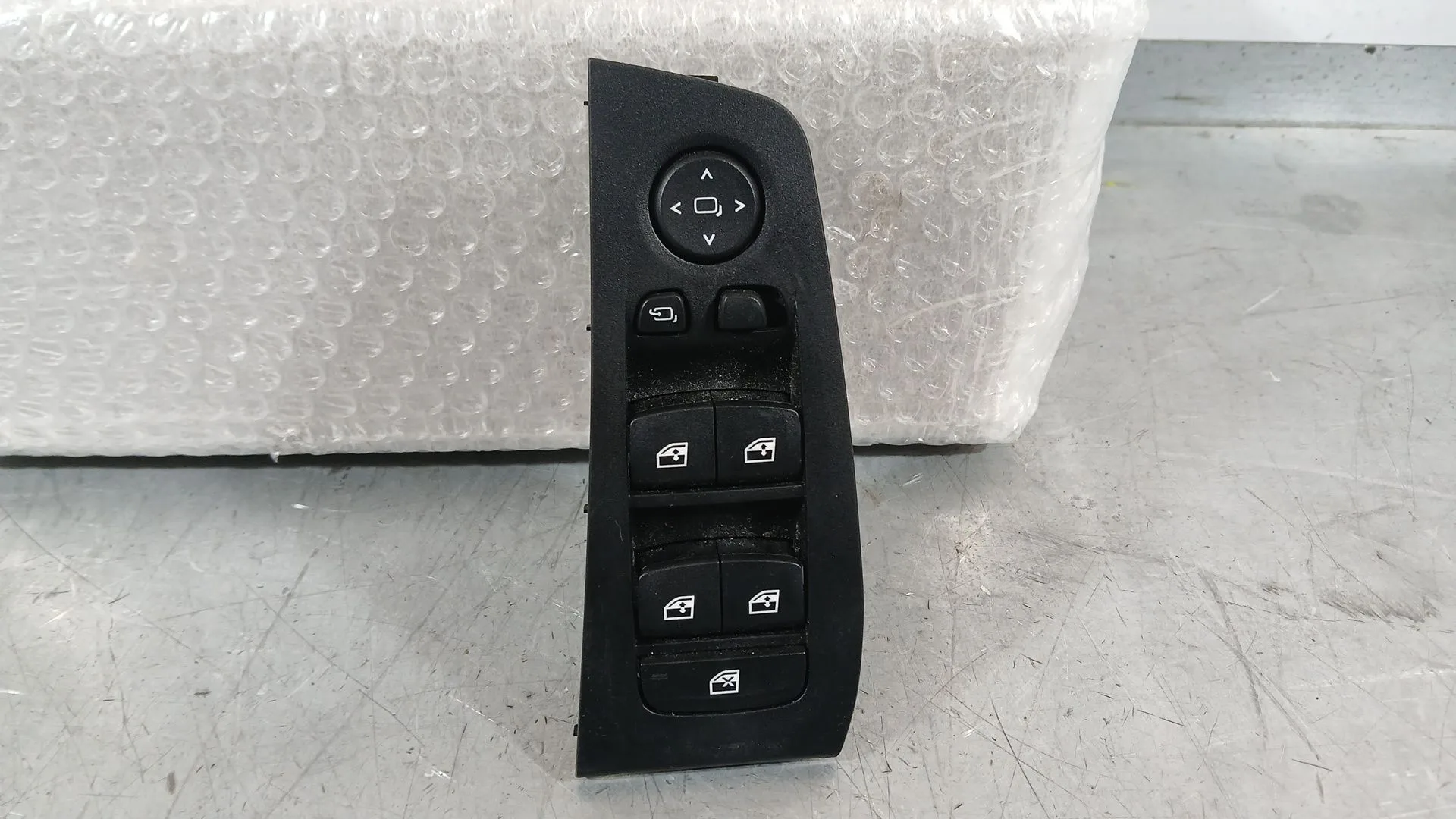 Mando Elevalunas Delantero Izquierdo para Bmw 1 (F40)