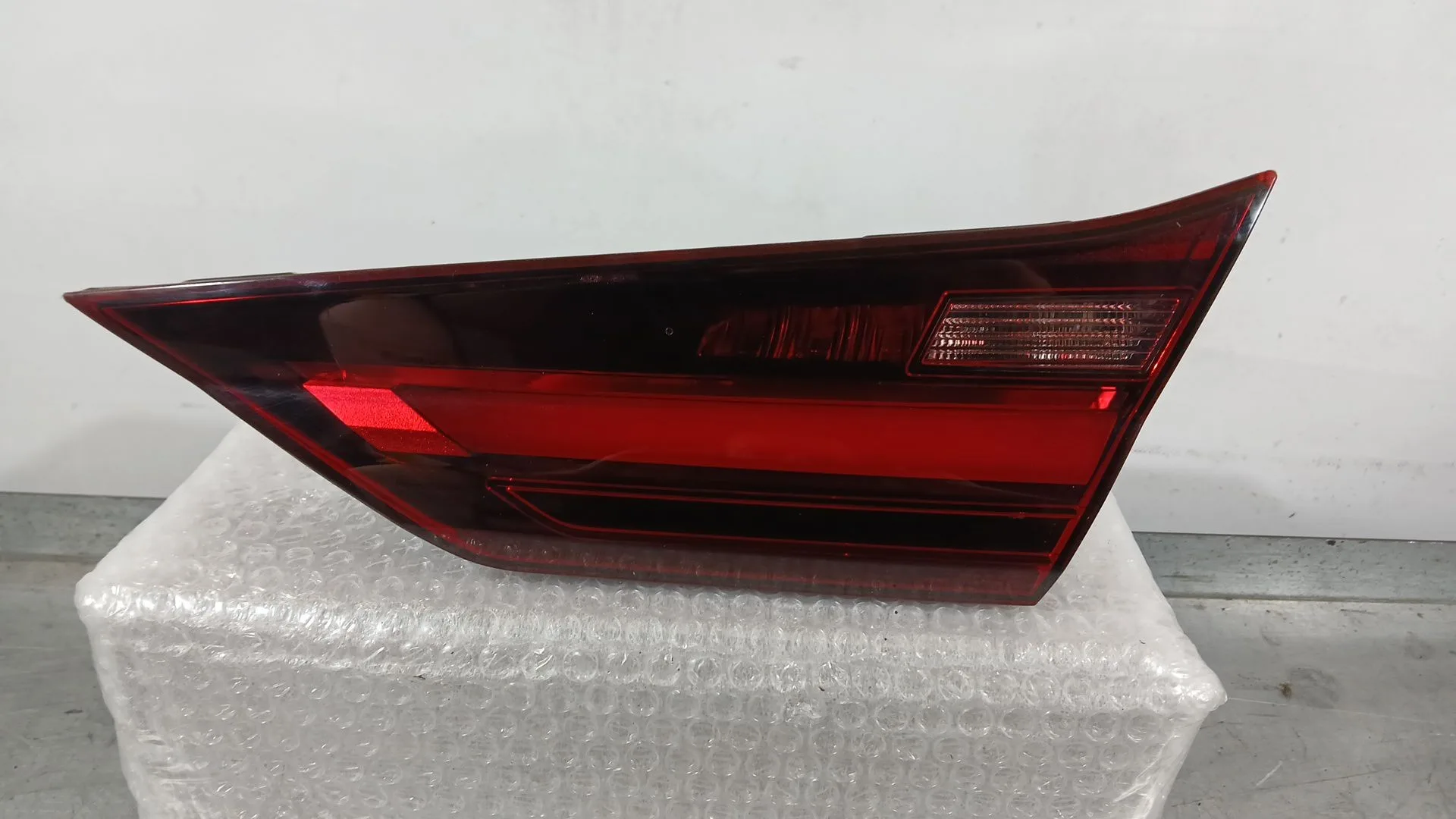 Piloto Trasero Derecho Interior para Bmw 1 (F40)