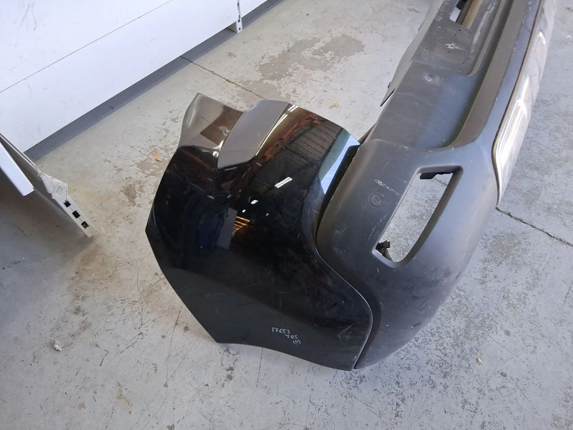 Paragolpes Trasero para Peugeot 3008 I Monospace (0U_)