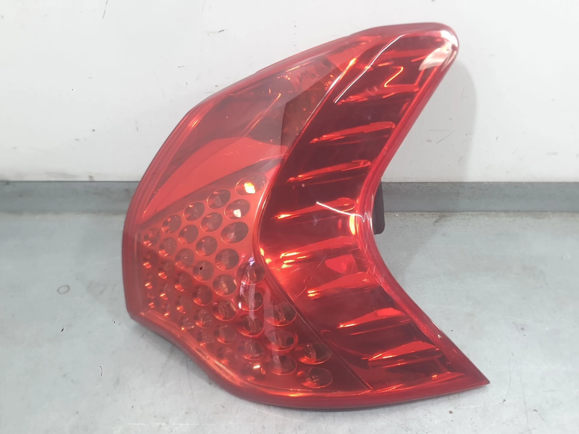Piloto Trasero Derecho Exterior para Peugeot 3008 I Monospace (0U_)