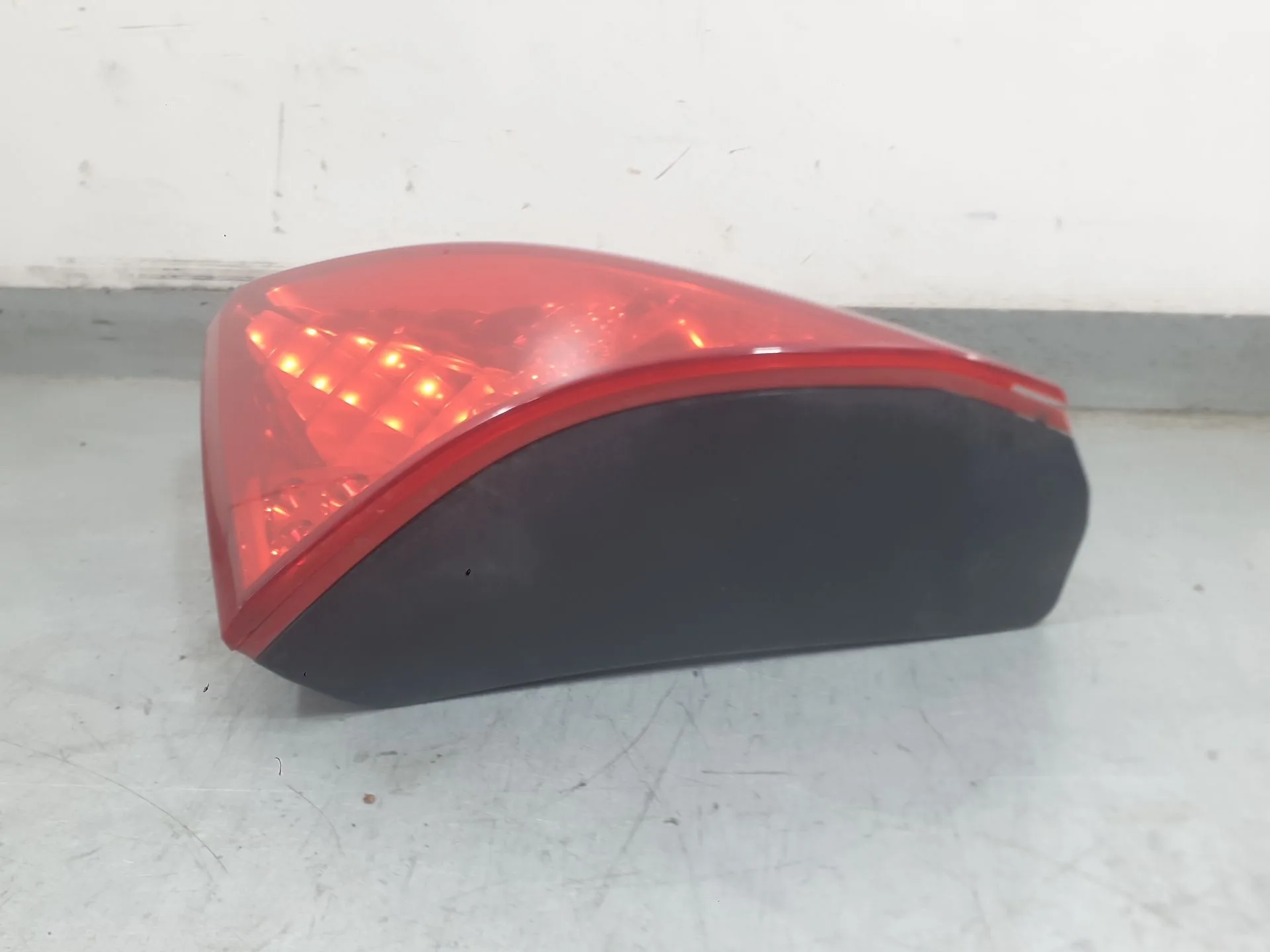 Piloto Trasero Derecho Interior para Peugeot 3008 I Monospace (0U_)