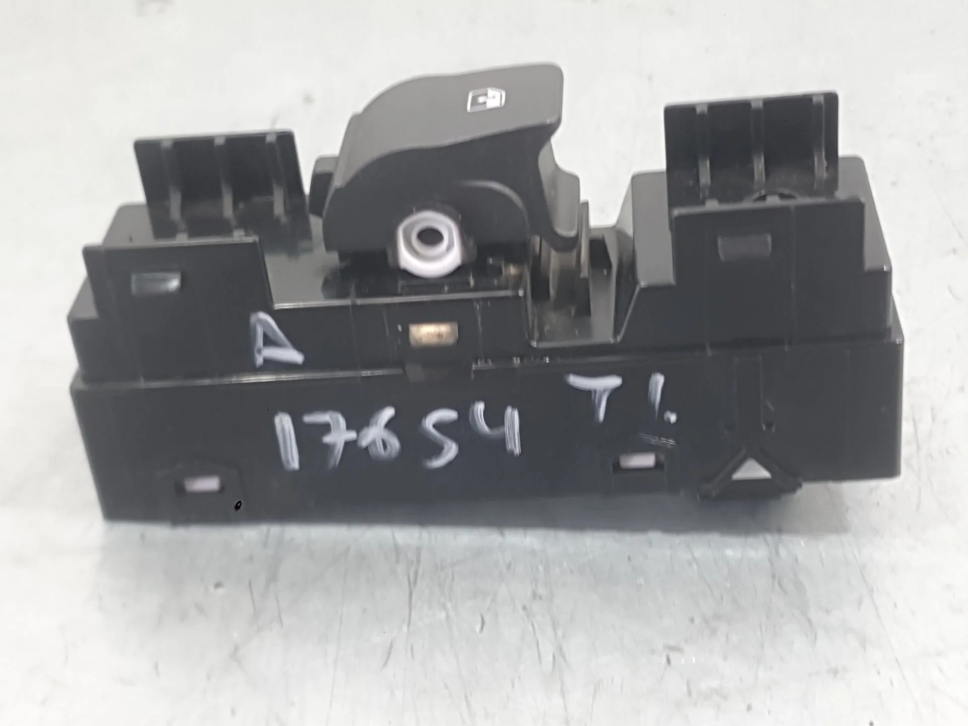 Mando Elevalunas Trasero Izquierdo para Hyundai I30 (Pde, Pd, Pden)