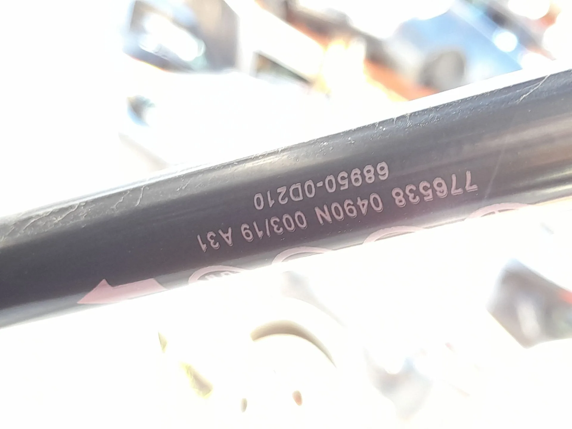 Amortiguadores Maletero / Porton para Toyota Yaris (_P13_)
