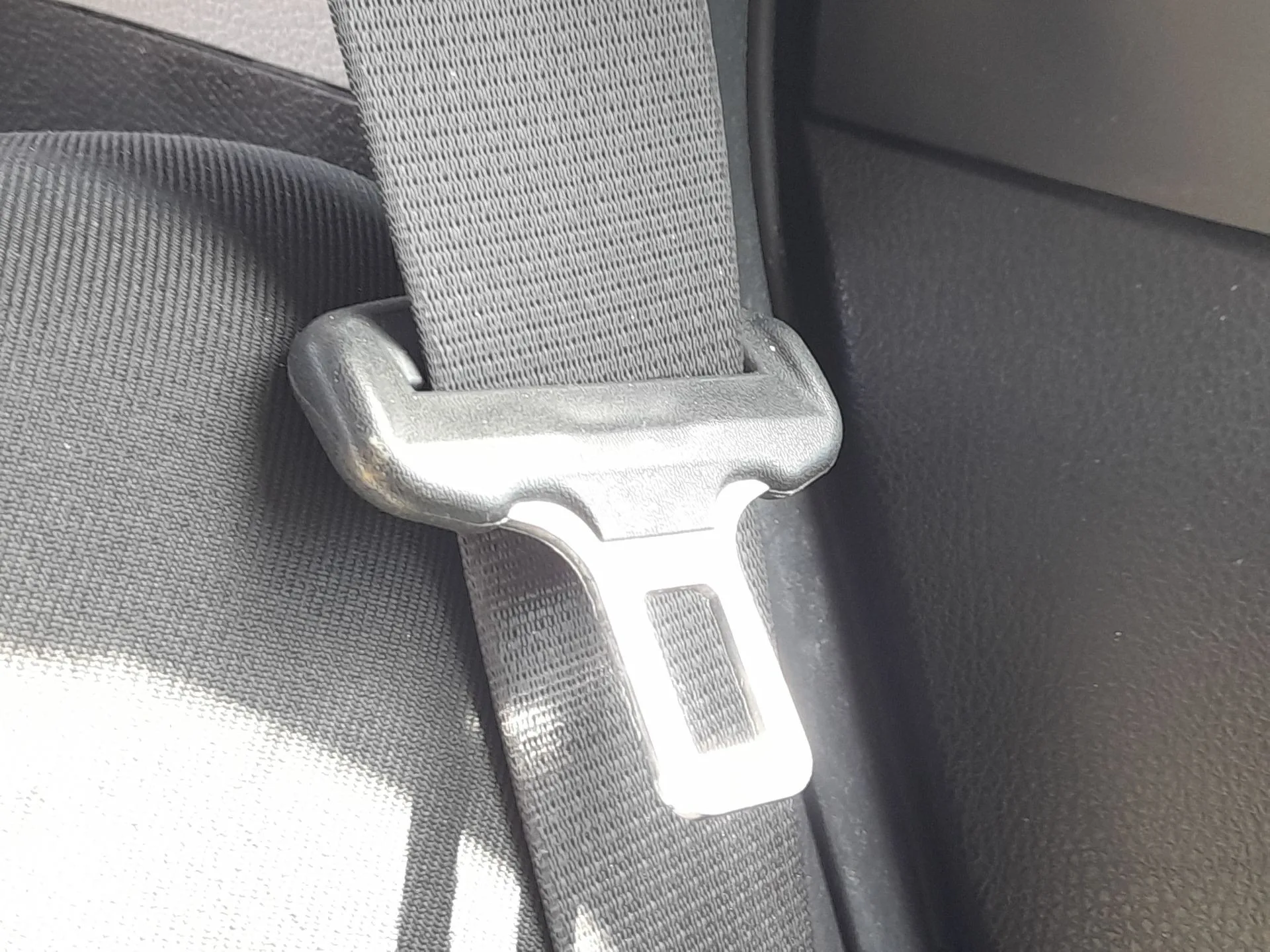 Cinturon Seguridad Trasero Izquierdo para Toyota Yaris (_P13_)