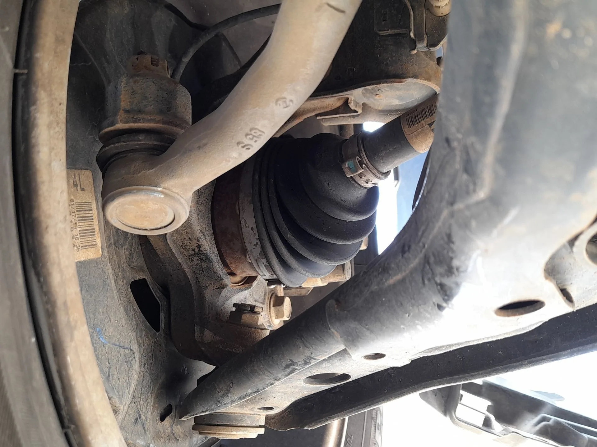 Mangueta Delantera Izquierda para Toyota Yaris (_P13_)