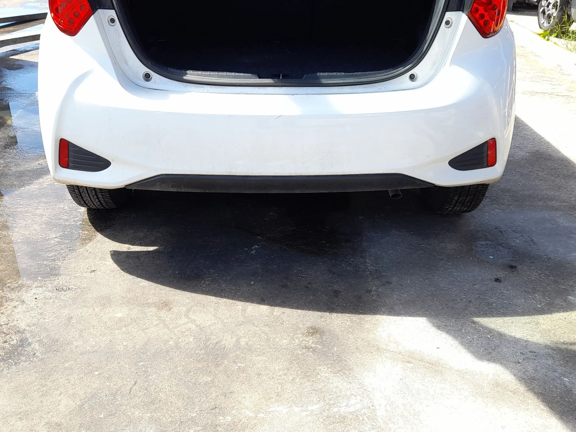 Paragolpes Trasero para Toyota Yaris (_P13_)