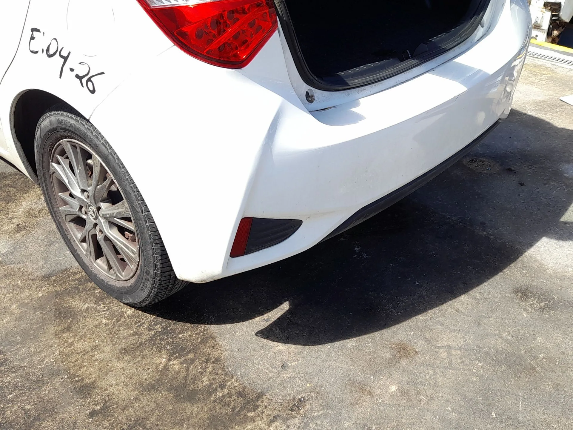 Paragolpes Trasero para Toyota Yaris (_P13_)
