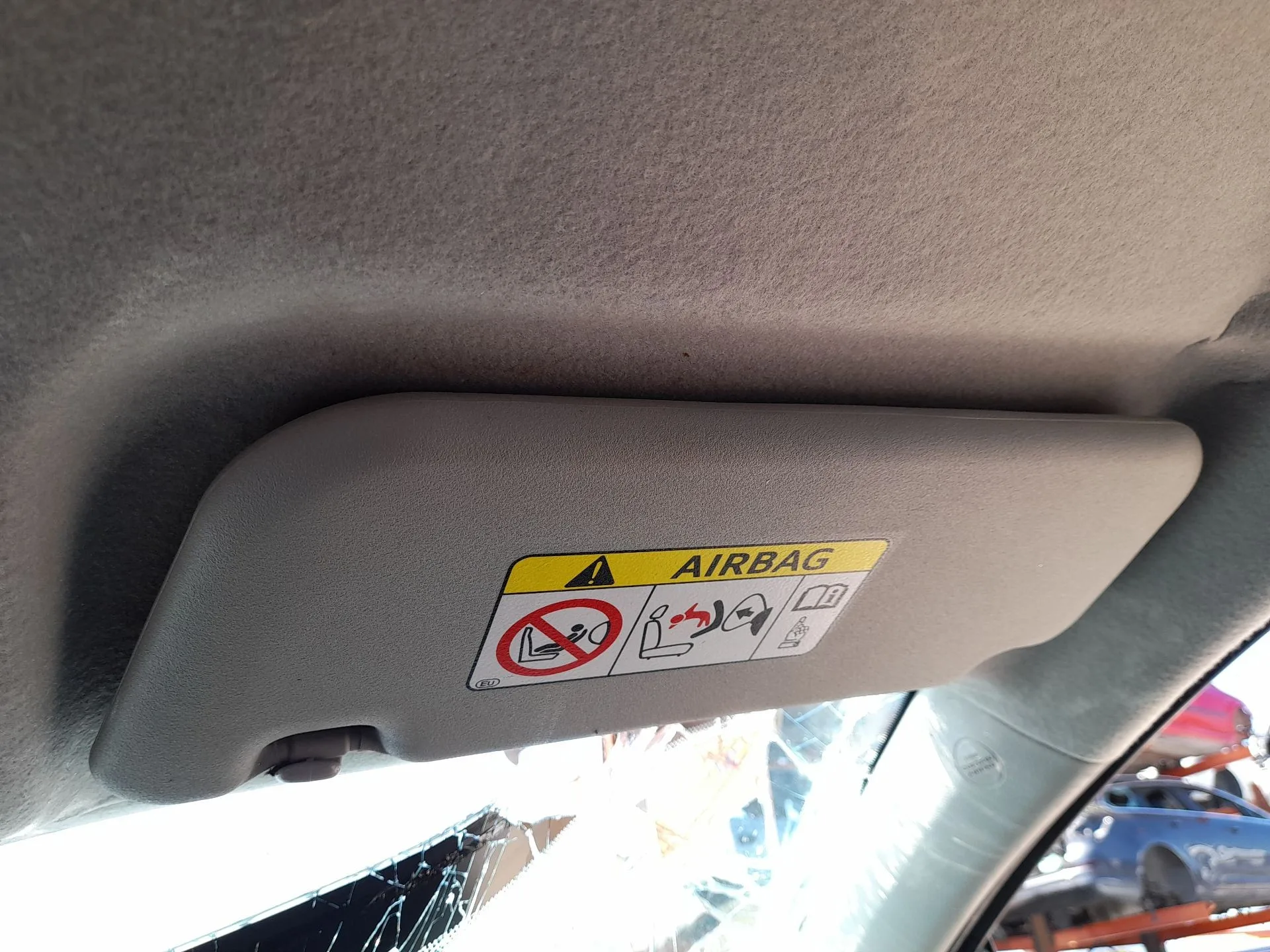 Parasol Derecho para Toyota Yaris (_P13_)
