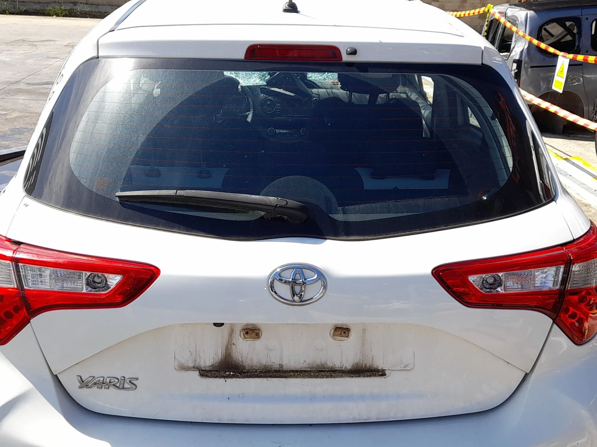 Porton Trasero para Toyota Yaris (_P13_)
