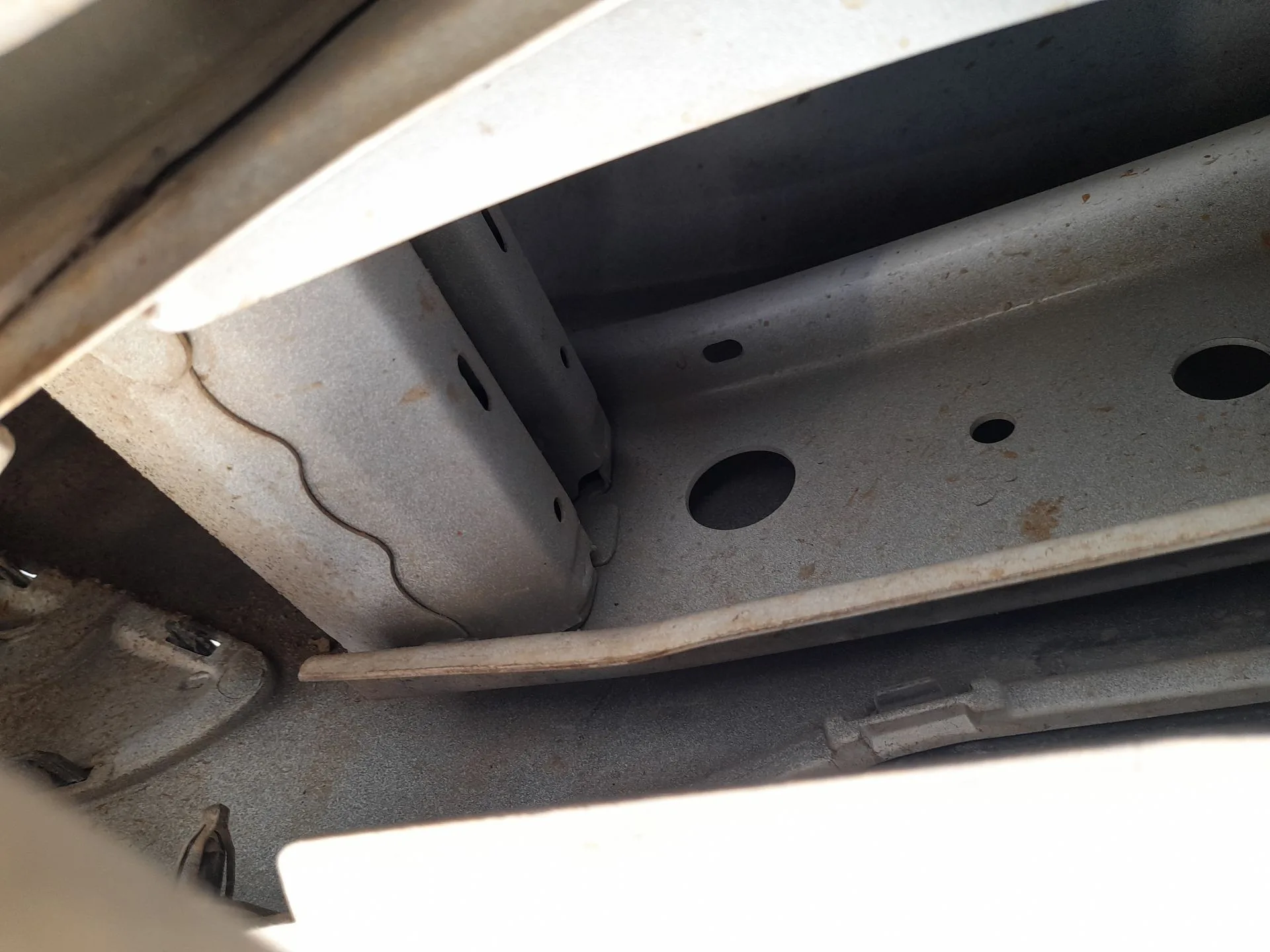 Refuerzo Paragolpes Trasero para Toyota Yaris (_P13_)