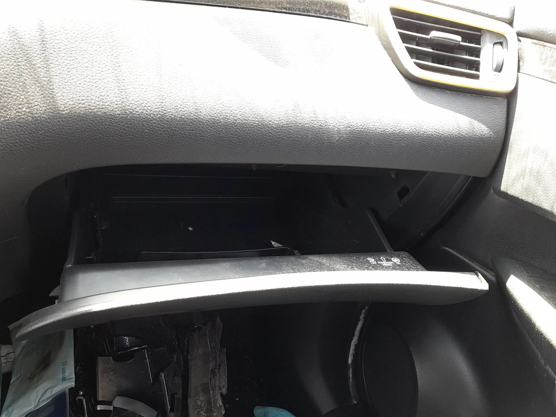 Guantera para Nissan Qashqai Ii (J11, J11_)