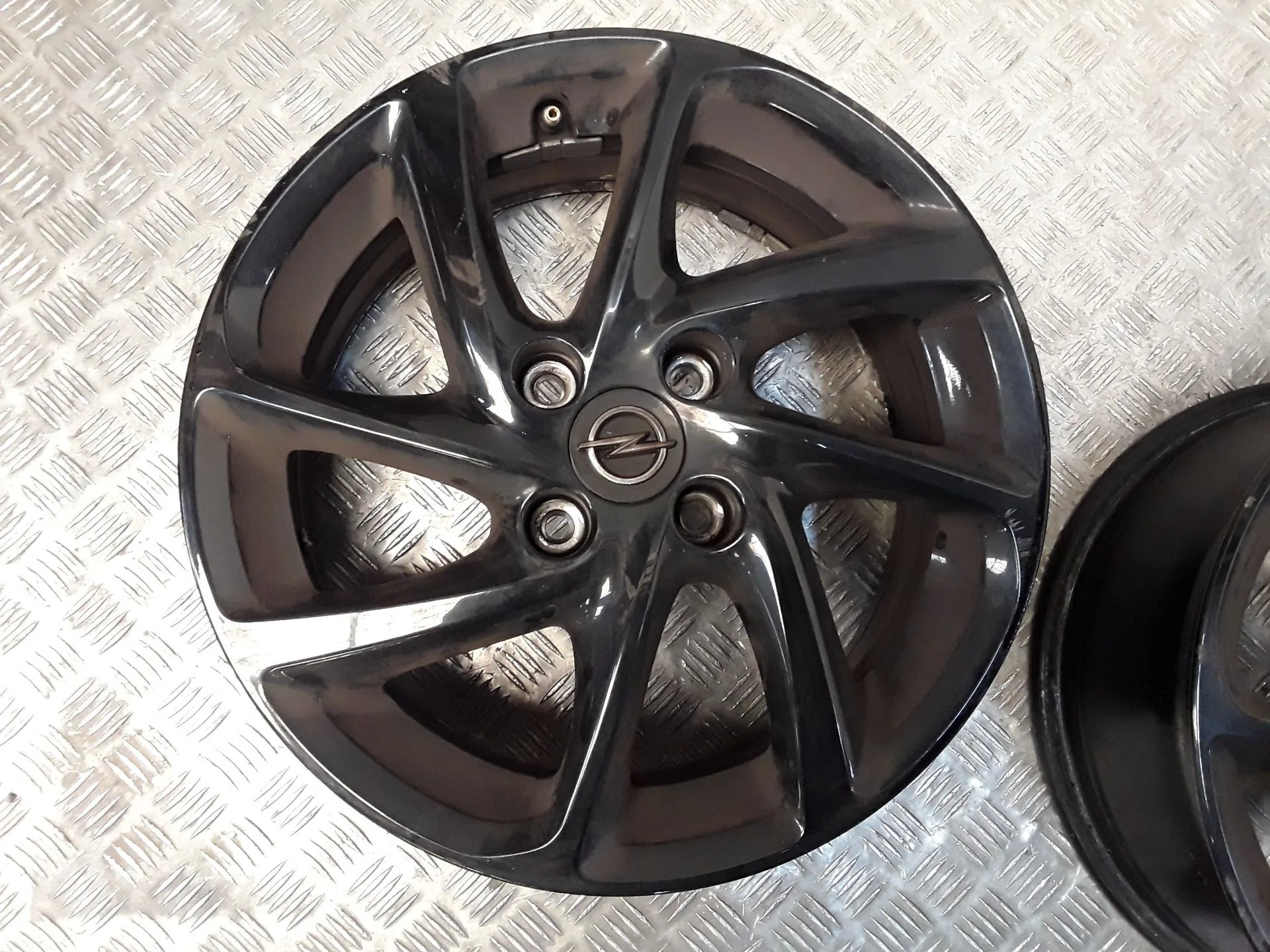 Juego Llantas Aluminio para Opel Corsa F (P2Jo)
