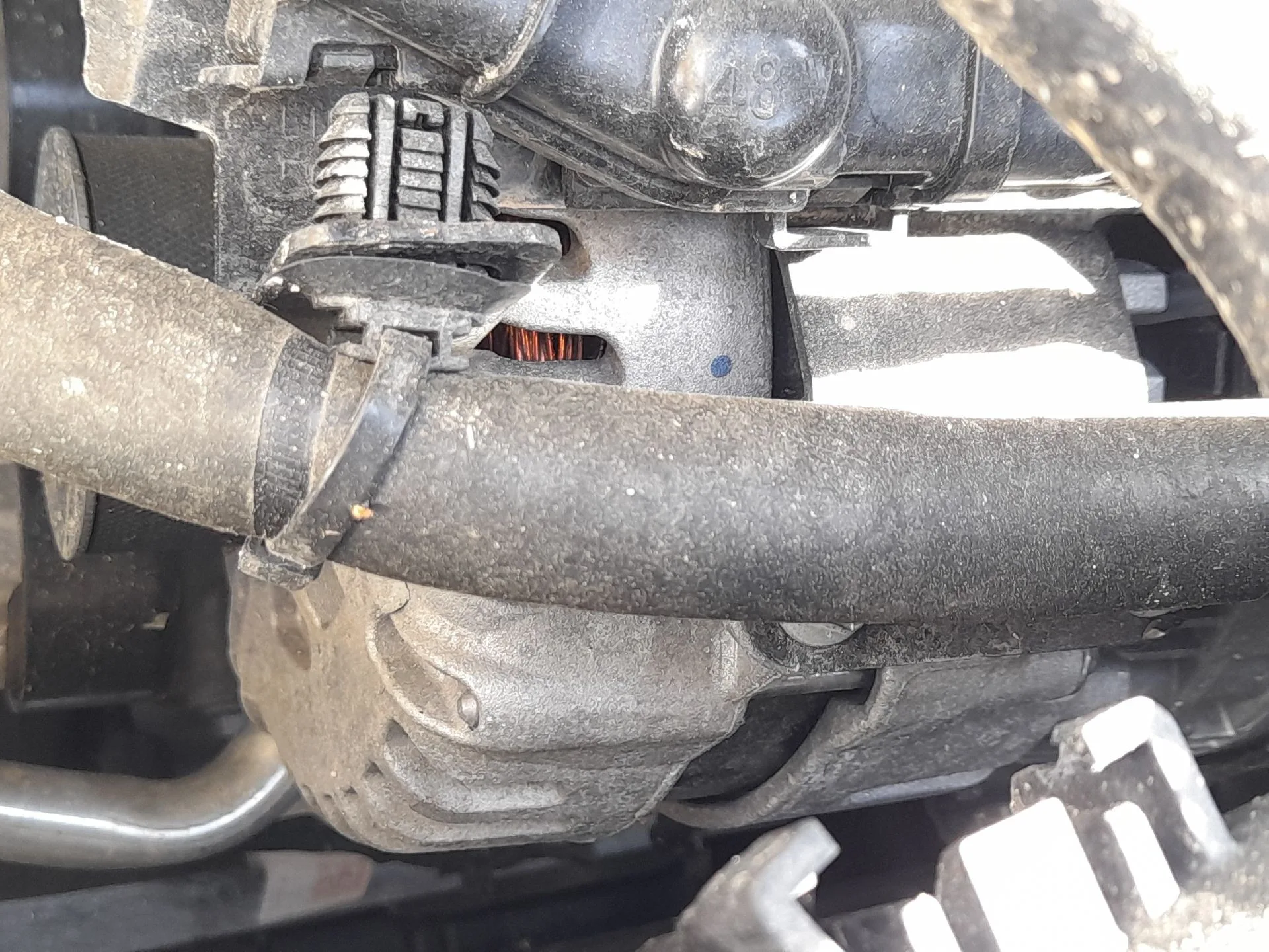 Alternador para Ford Puma (J2K, Cf7)