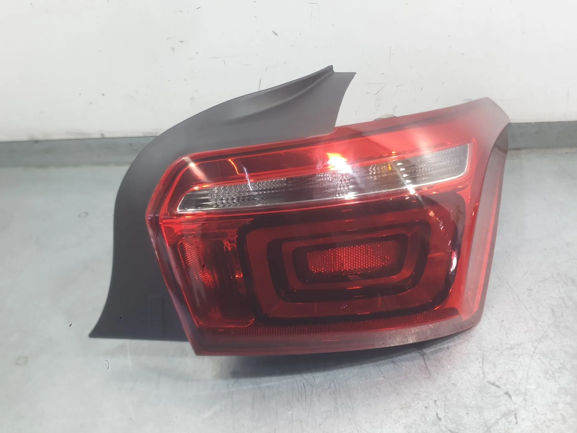 Piloto Trasero Derecho para Citroën C-Elysee (Dd_)