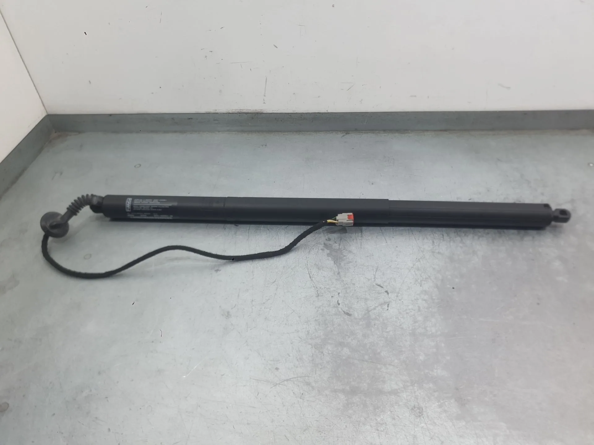 Amortiguadores Maletero / Porton para Ford Mondeo V Hatchback (Ce)