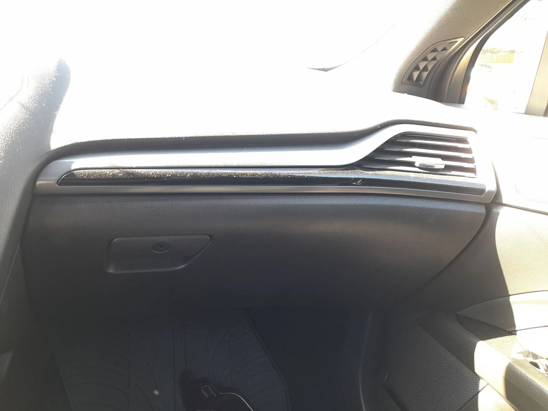 Guantera para Ford Mondeo V Hatchback (Ce)