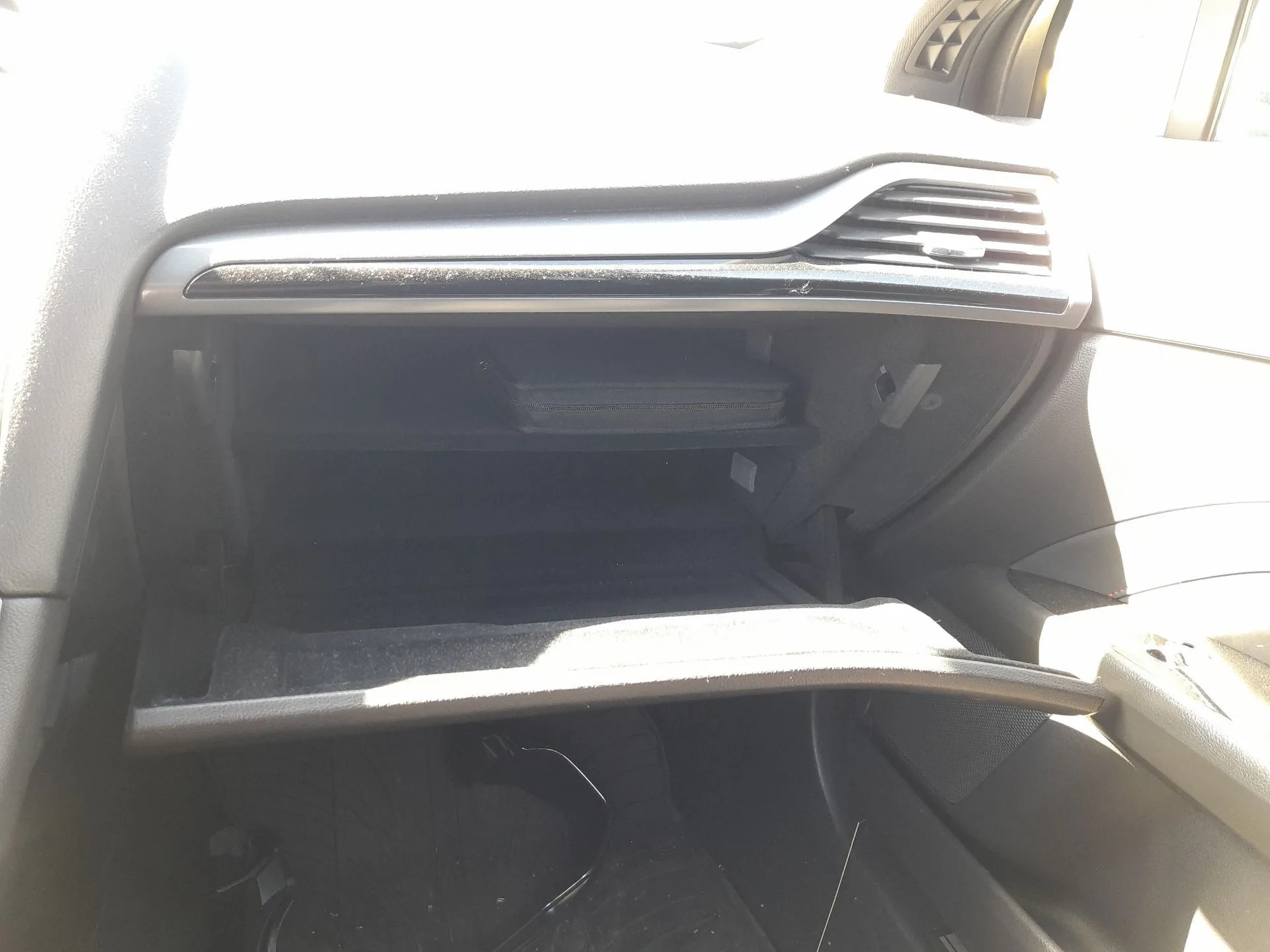 Guantera para Ford Mondeo V Hatchback (Ce)
