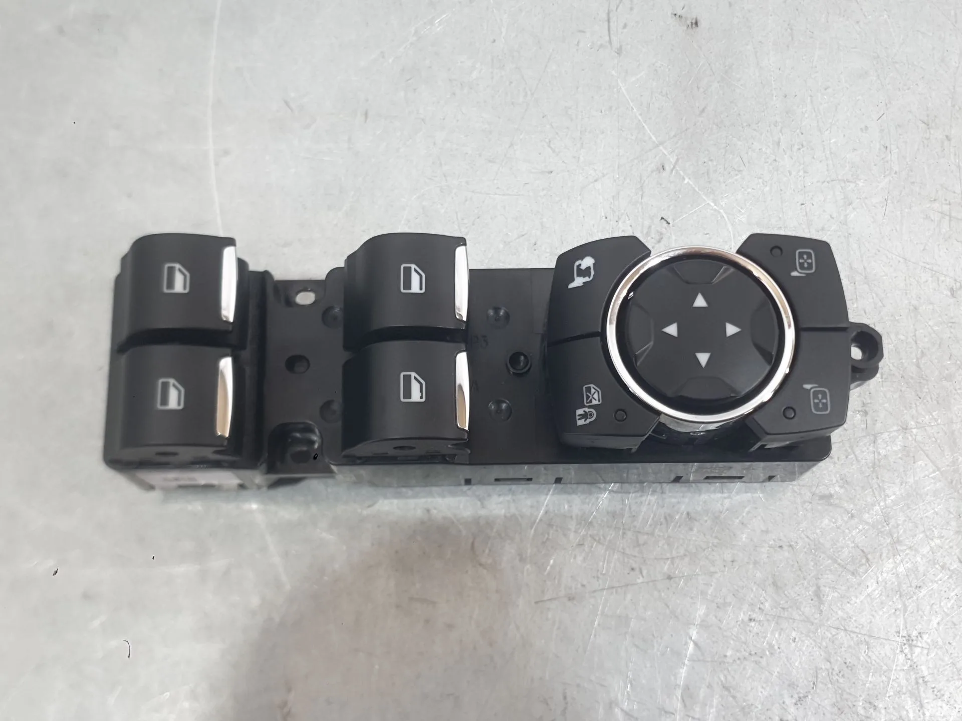 Mando Elevalunas Delantero Izquierdo para Ford Mondeo V Hatchback (Ce)