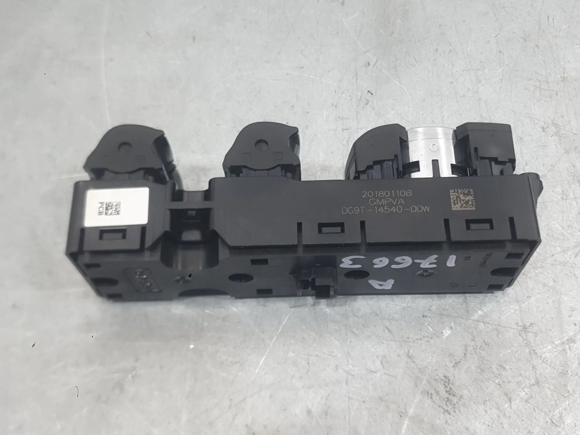 Mando Elevalunas Delantero Izquierdo para Ford Mondeo V Hatchback (Ce)
