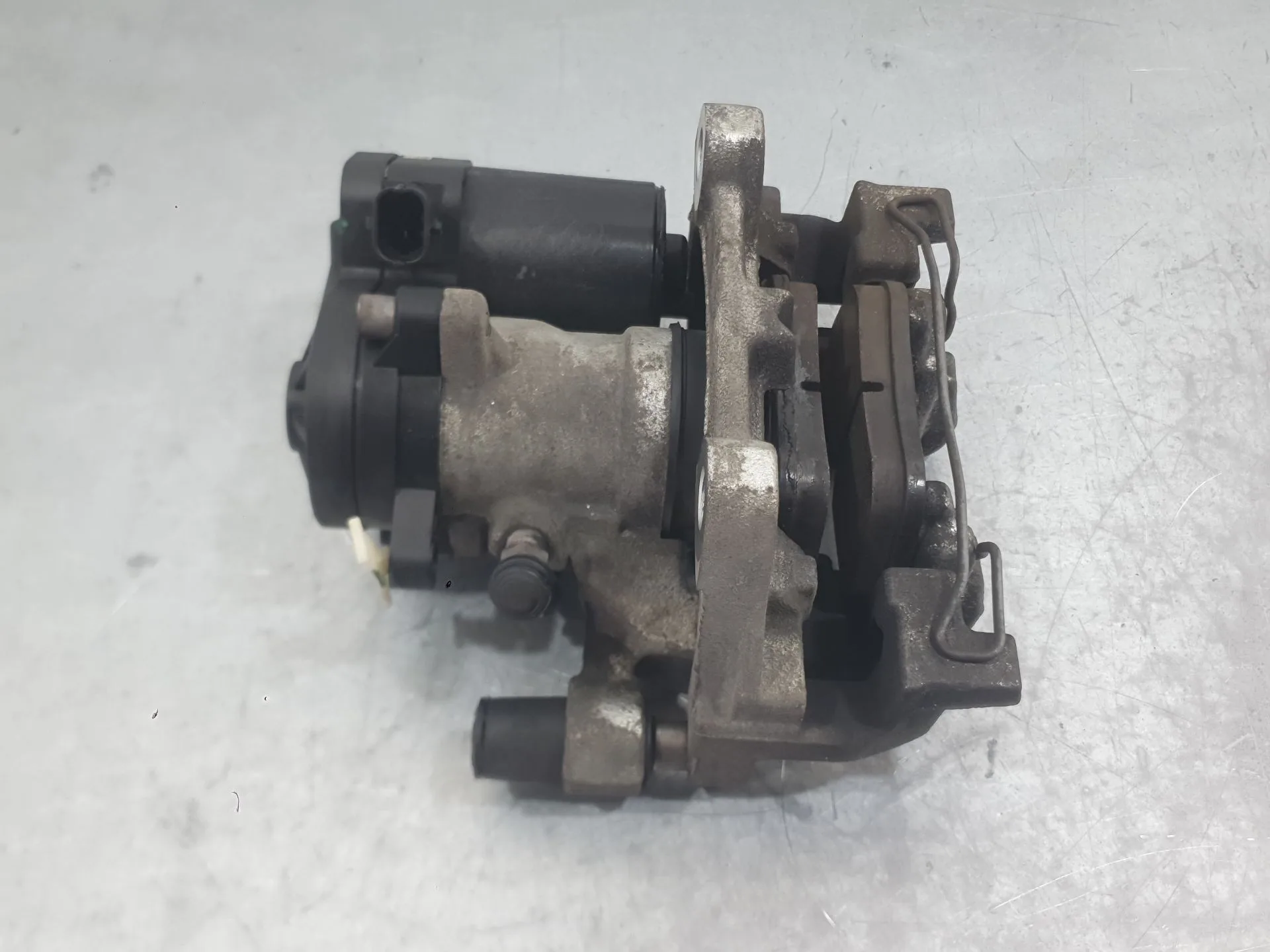 Pinza Freno Trasera Derecha para Ford Mondeo V Hatchback (Ce)