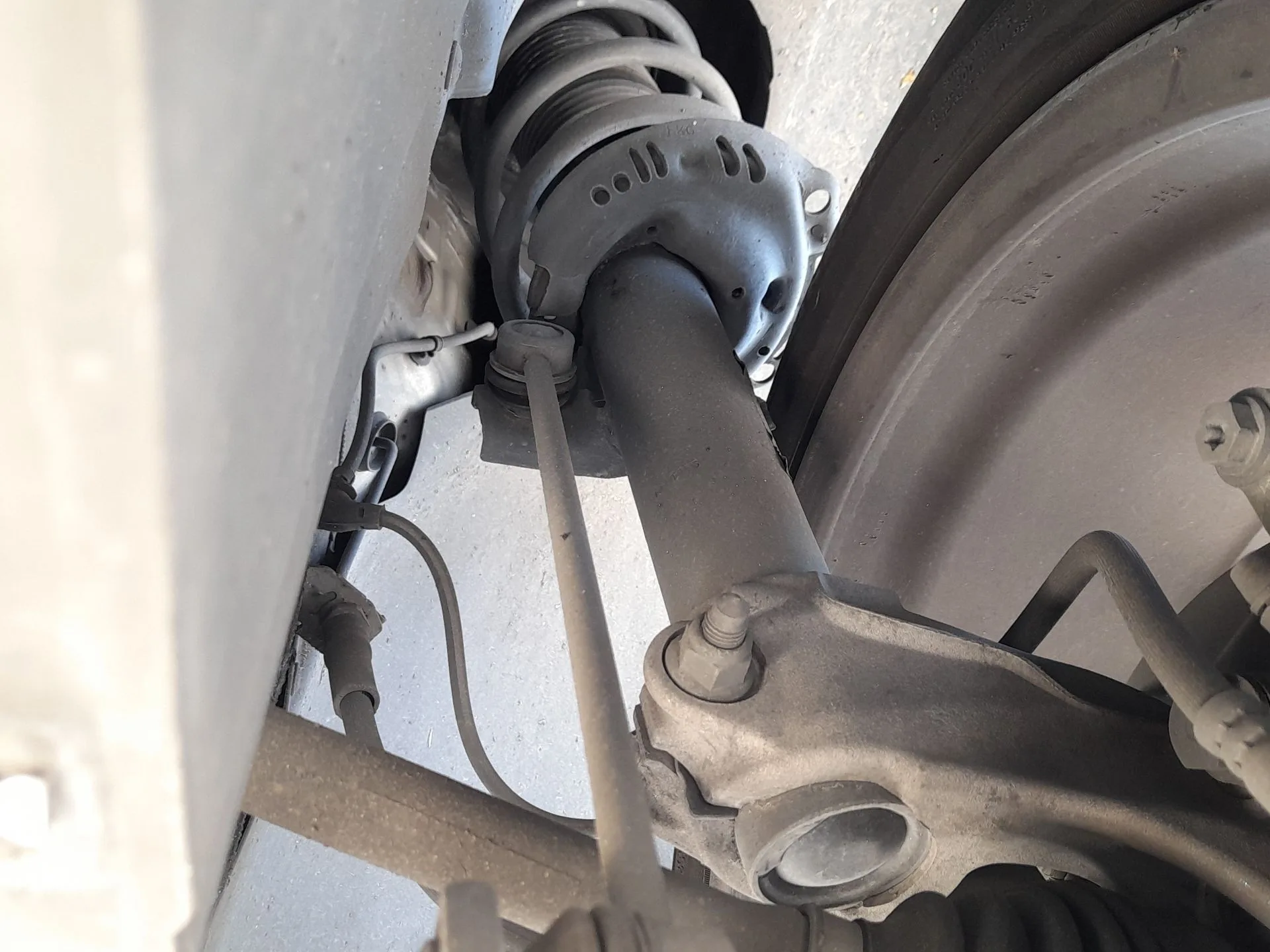 Amortiguador Delantero Izquierdo para Volkswagen Tiguan (Ad1, Ax1)