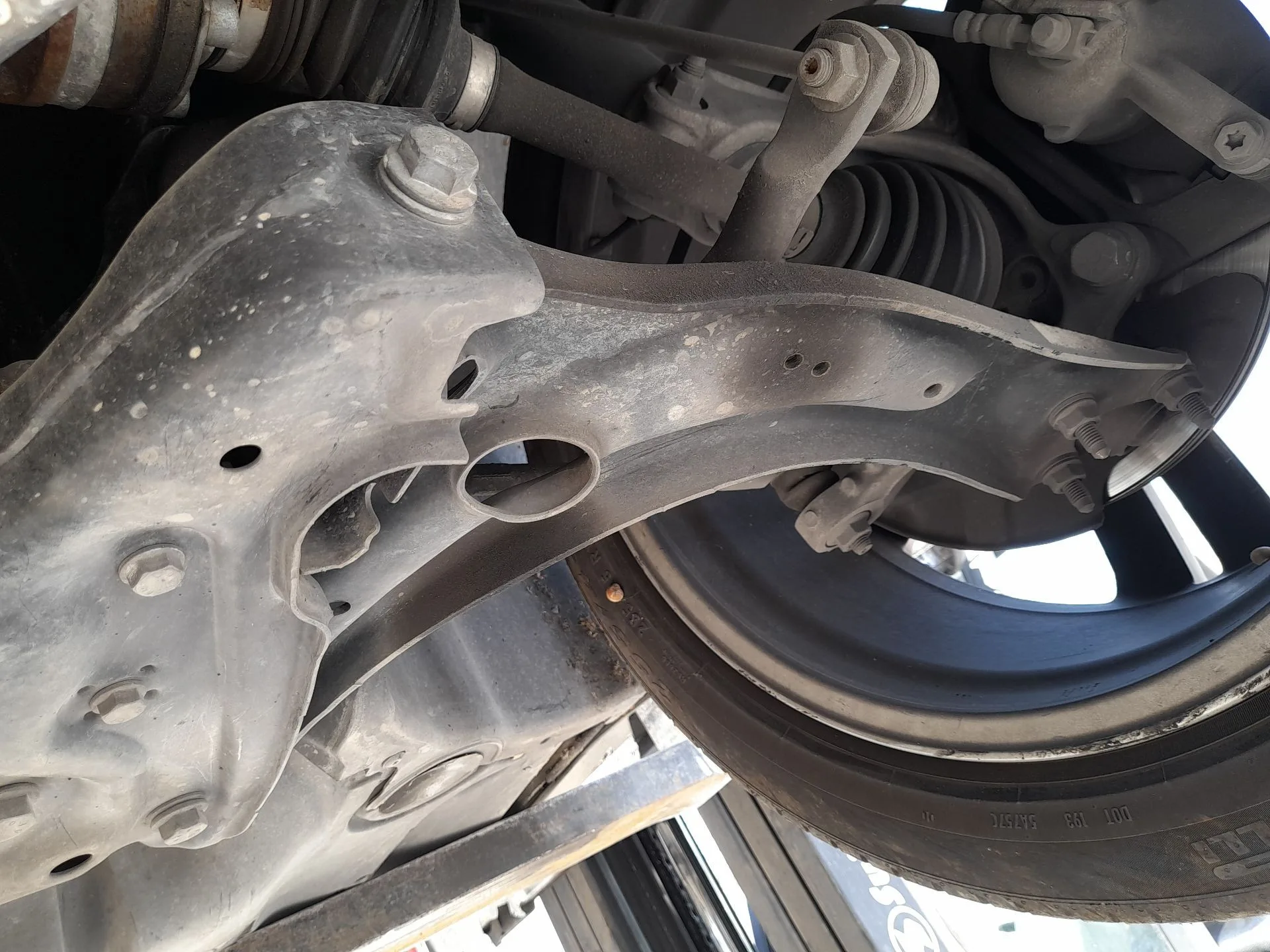 Brazo Suspension Inferior Delantero Izquierdo para Volkswagen Tiguan (Ad1, Ax1)