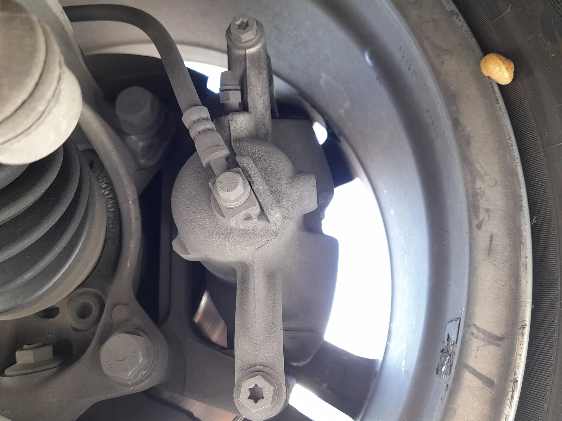 Pinza Freno Delantera Izquierda para Volkswagen Tiguan (Ad1, Ax1)