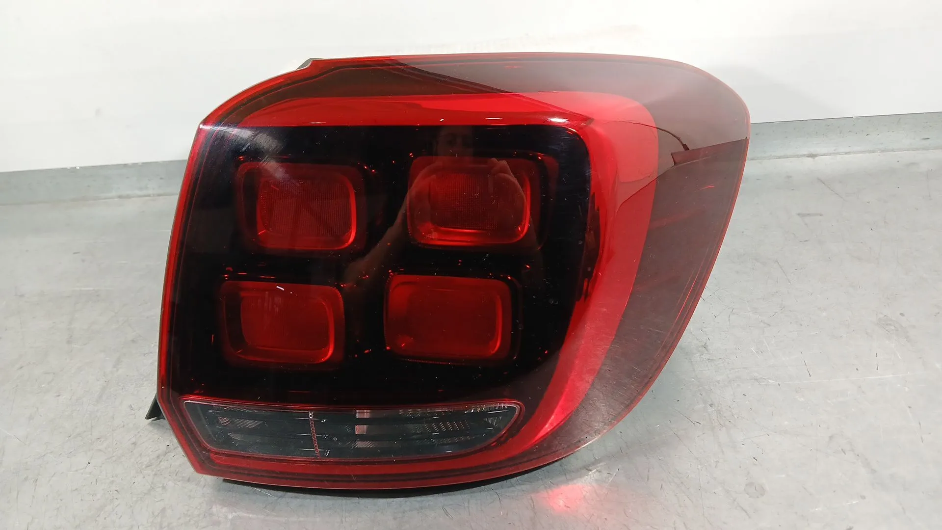 Piloto Trasero Derecho para Dacia Sandero Ii (B8_)