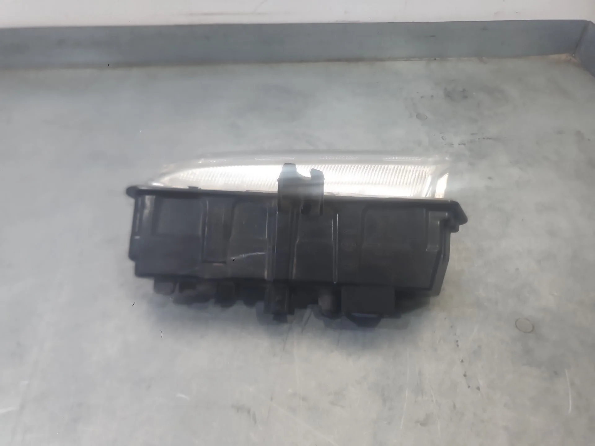 Piloto Delantero Izquierdo para Renault Clio Iv (Bh_)