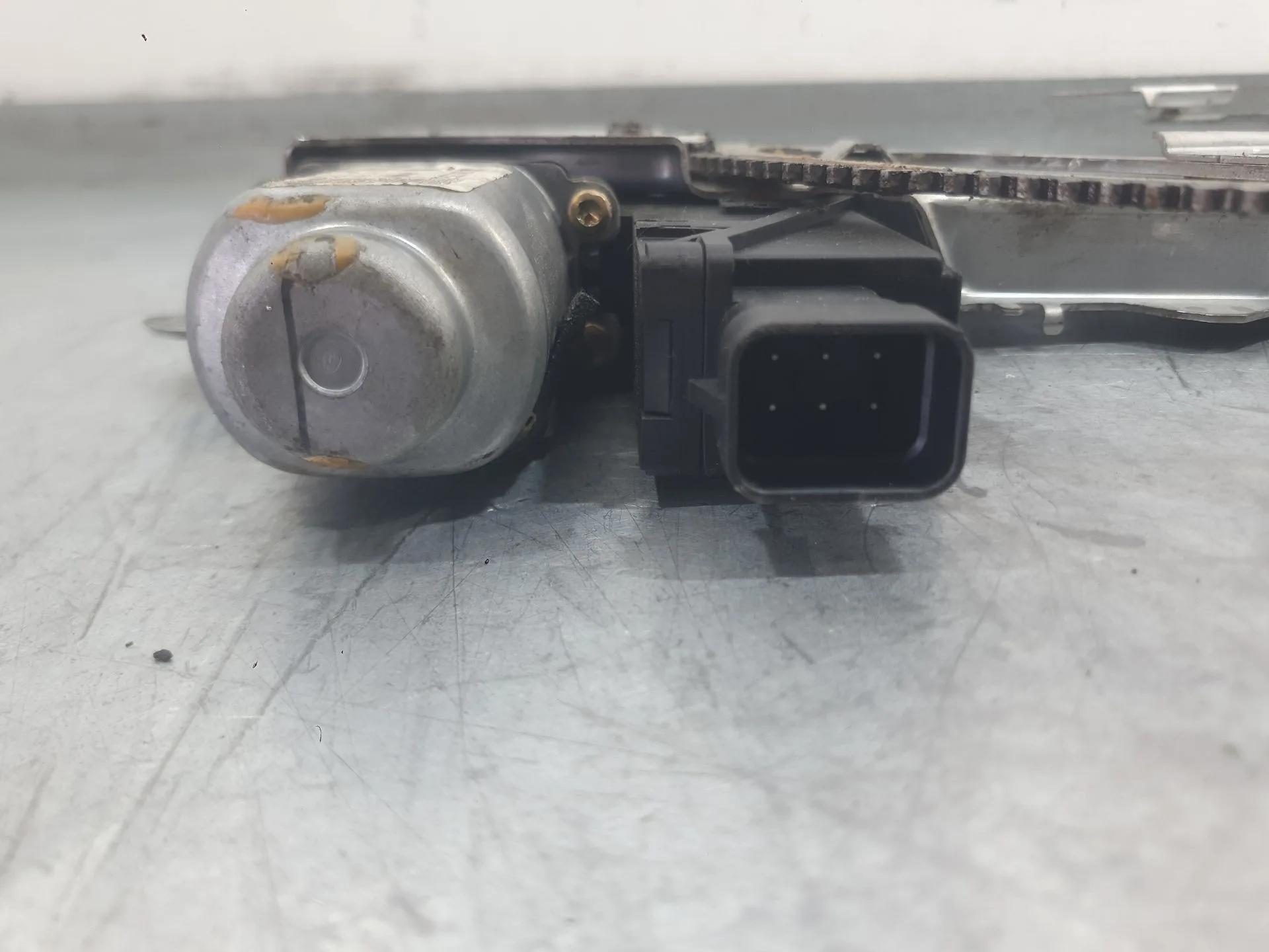 Elevalunas Delantero Izquierdo para Opel Corsa C (X01)