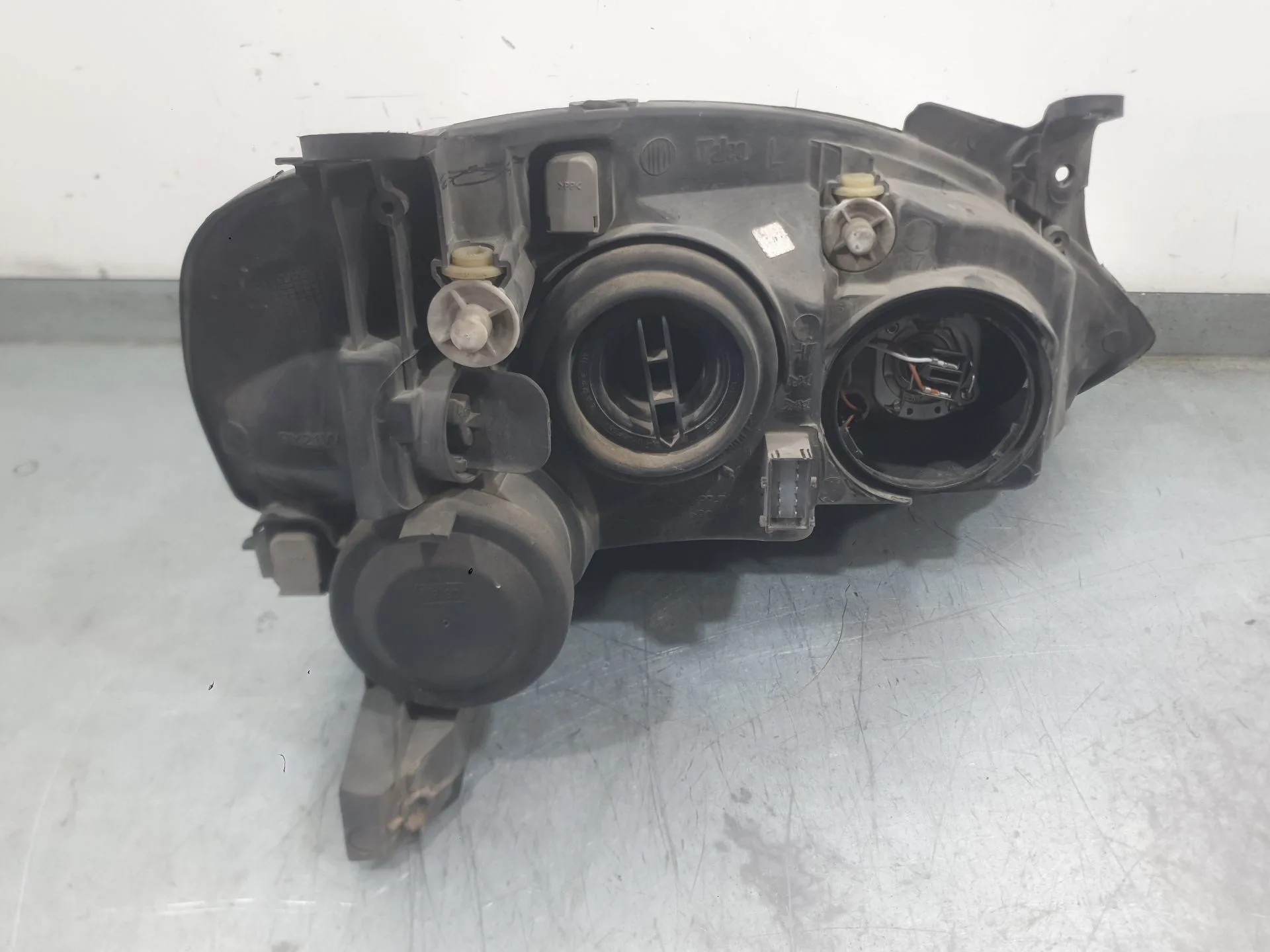 Faro Izquierdo para Opel Corsa C (X01)