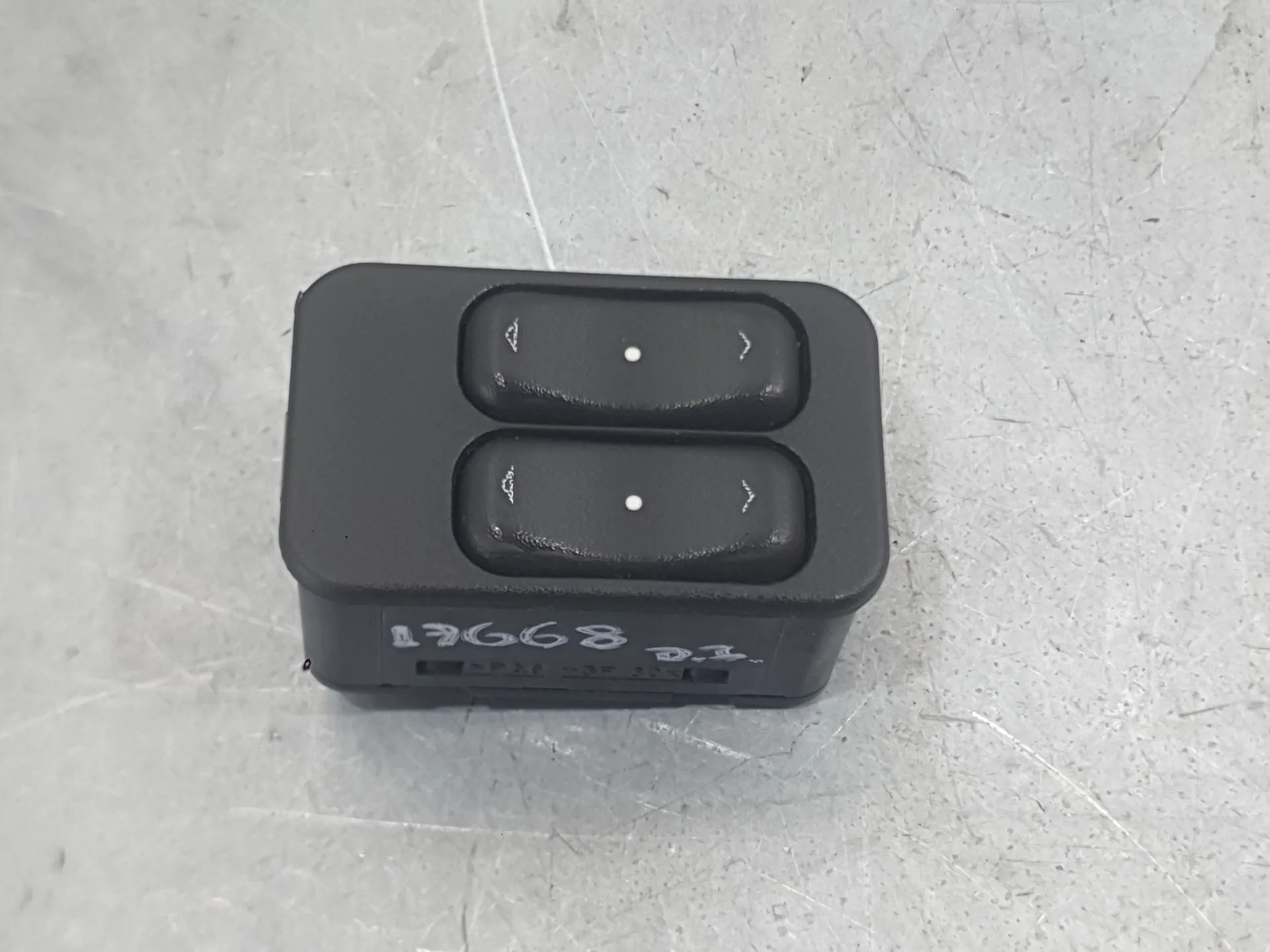 Mando Elevalunas Delantero Izquierdo para Opel Corsa C (X01)